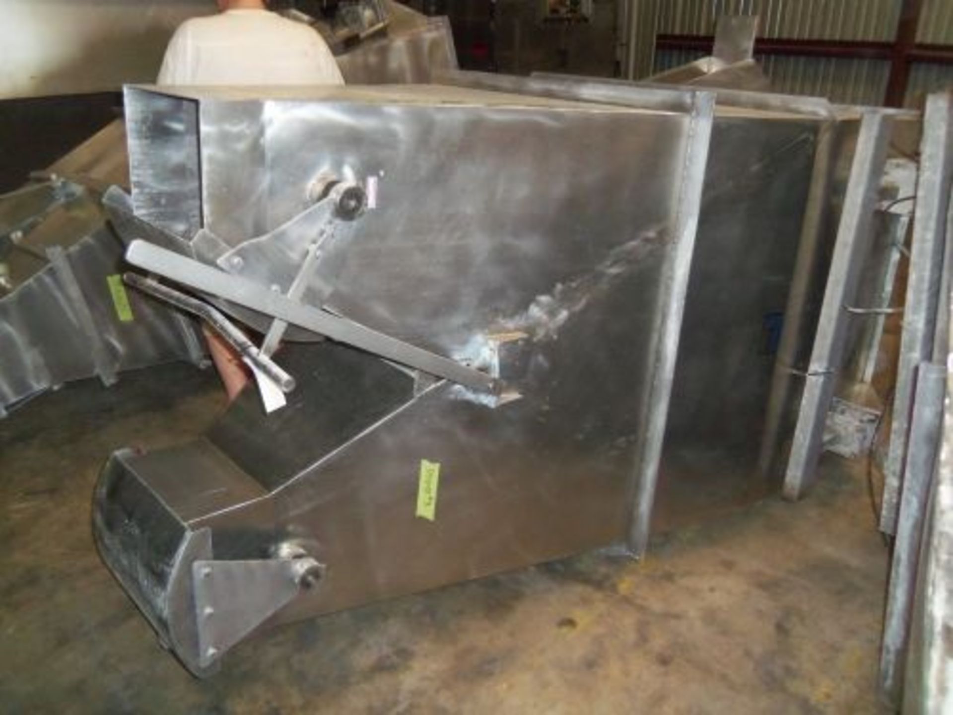 Bulk feeding system - Image 3 of 6