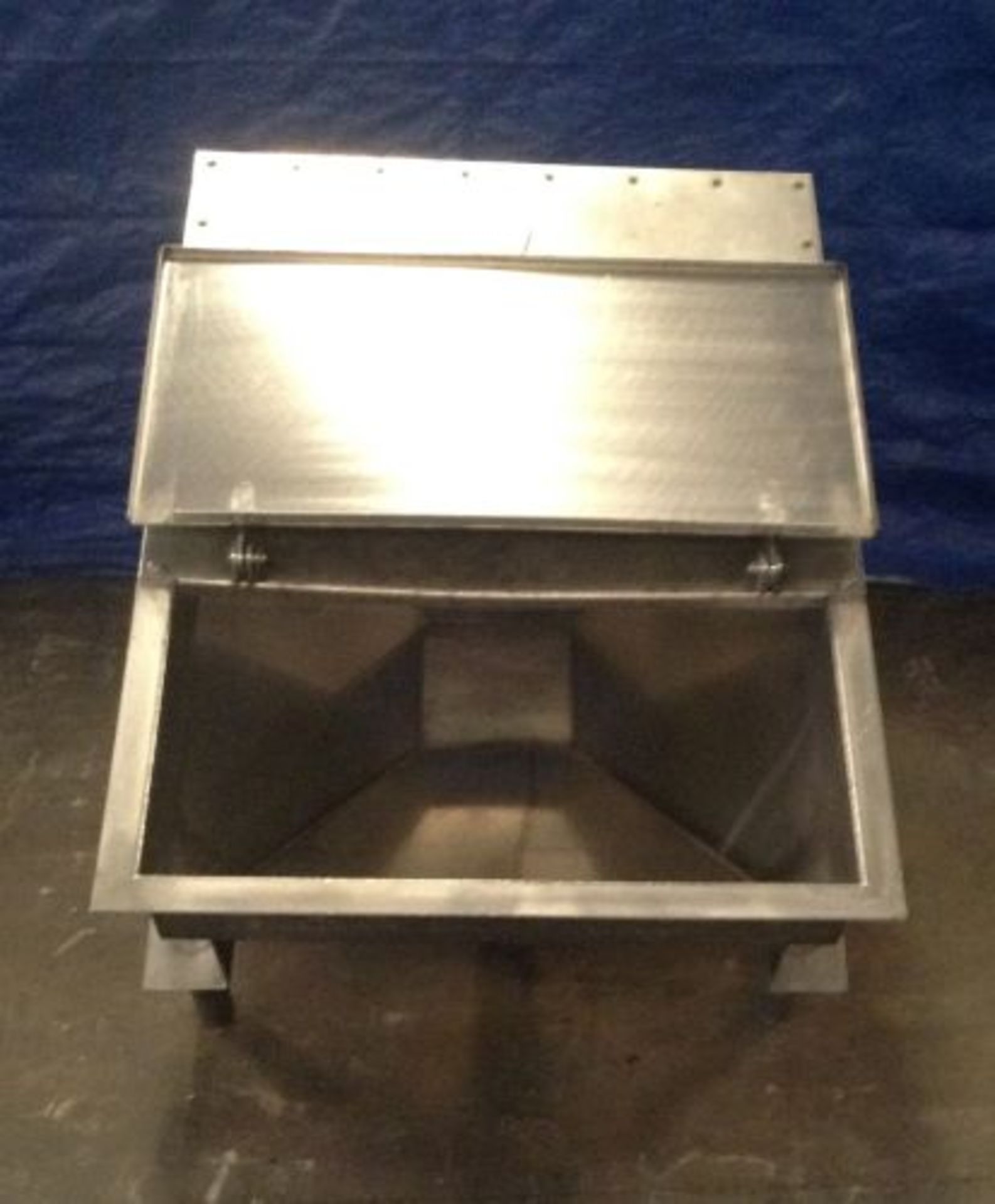 150 gallon stainless steel hopper - Image 3 of 6