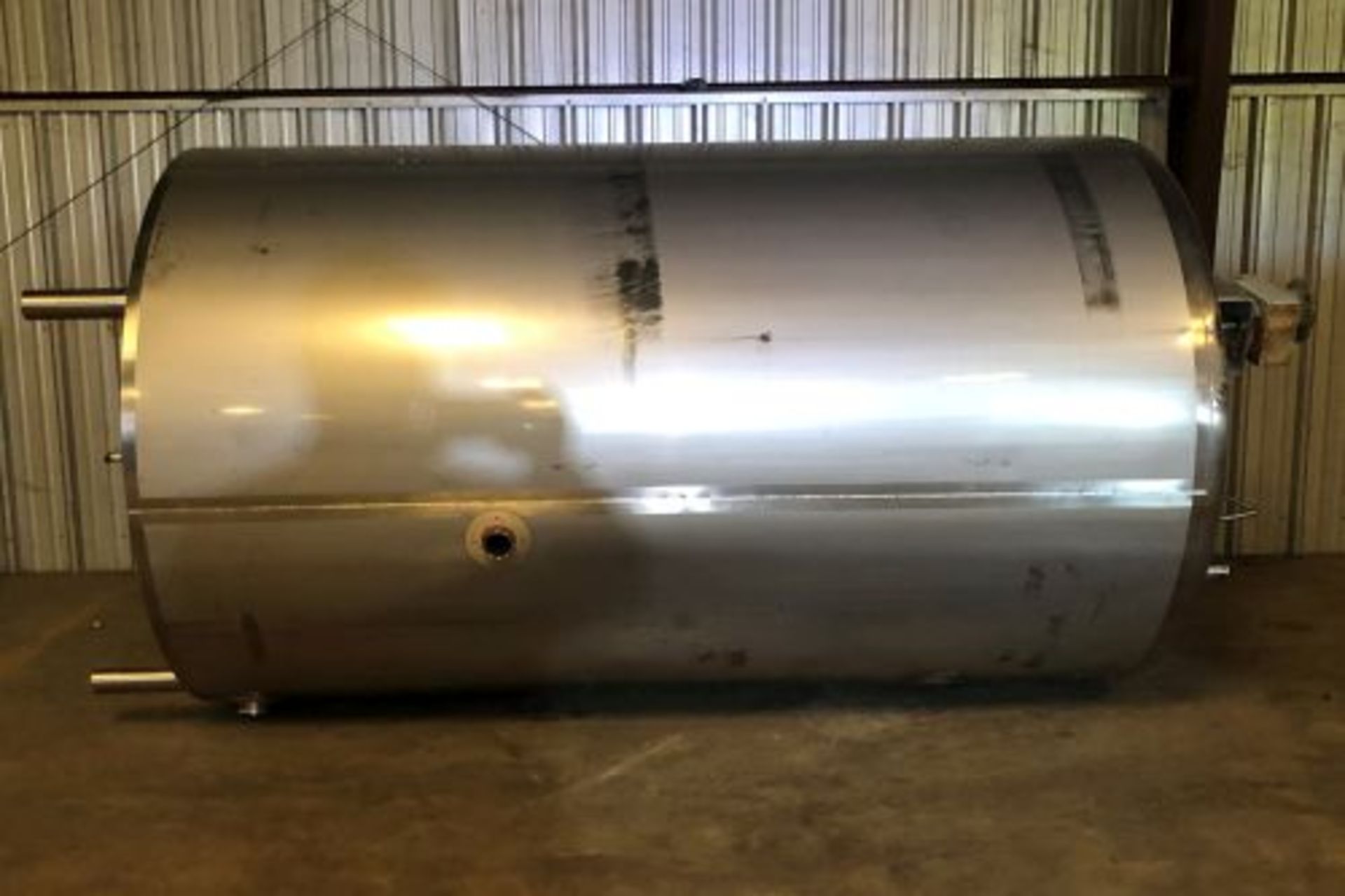 1750 insulated stainless steel mixing tank - Image 2 of 7