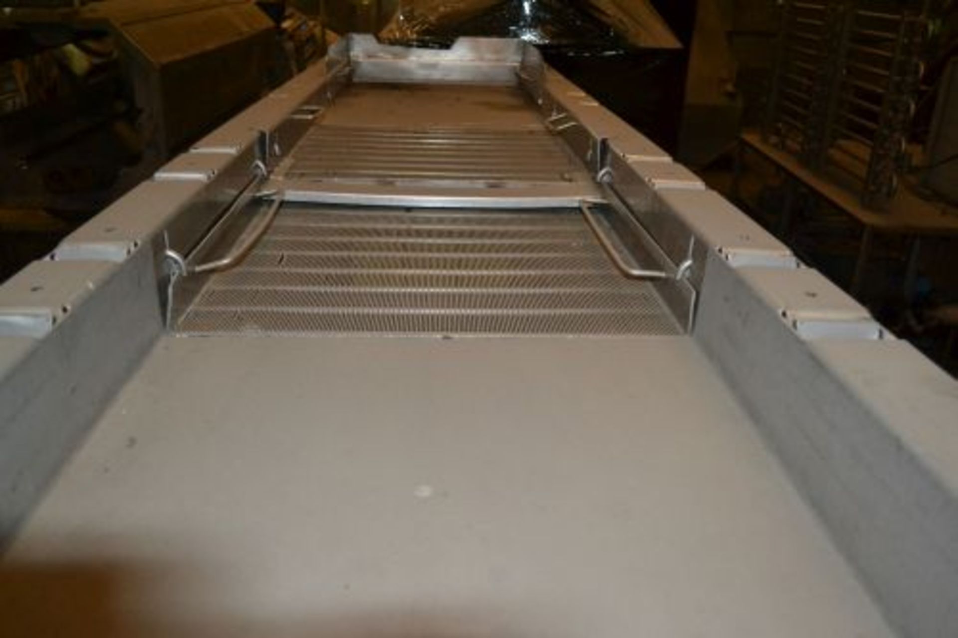 24" wide x 9' long Lyco model 9000 stainless steel shaker deck - Image 4 of 5