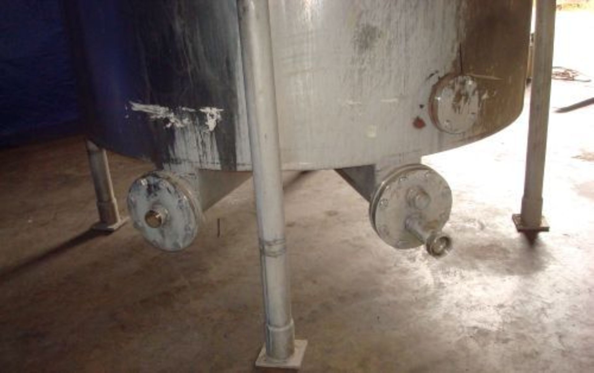 1300 gallon stainless steel tank - Image 2 of 5