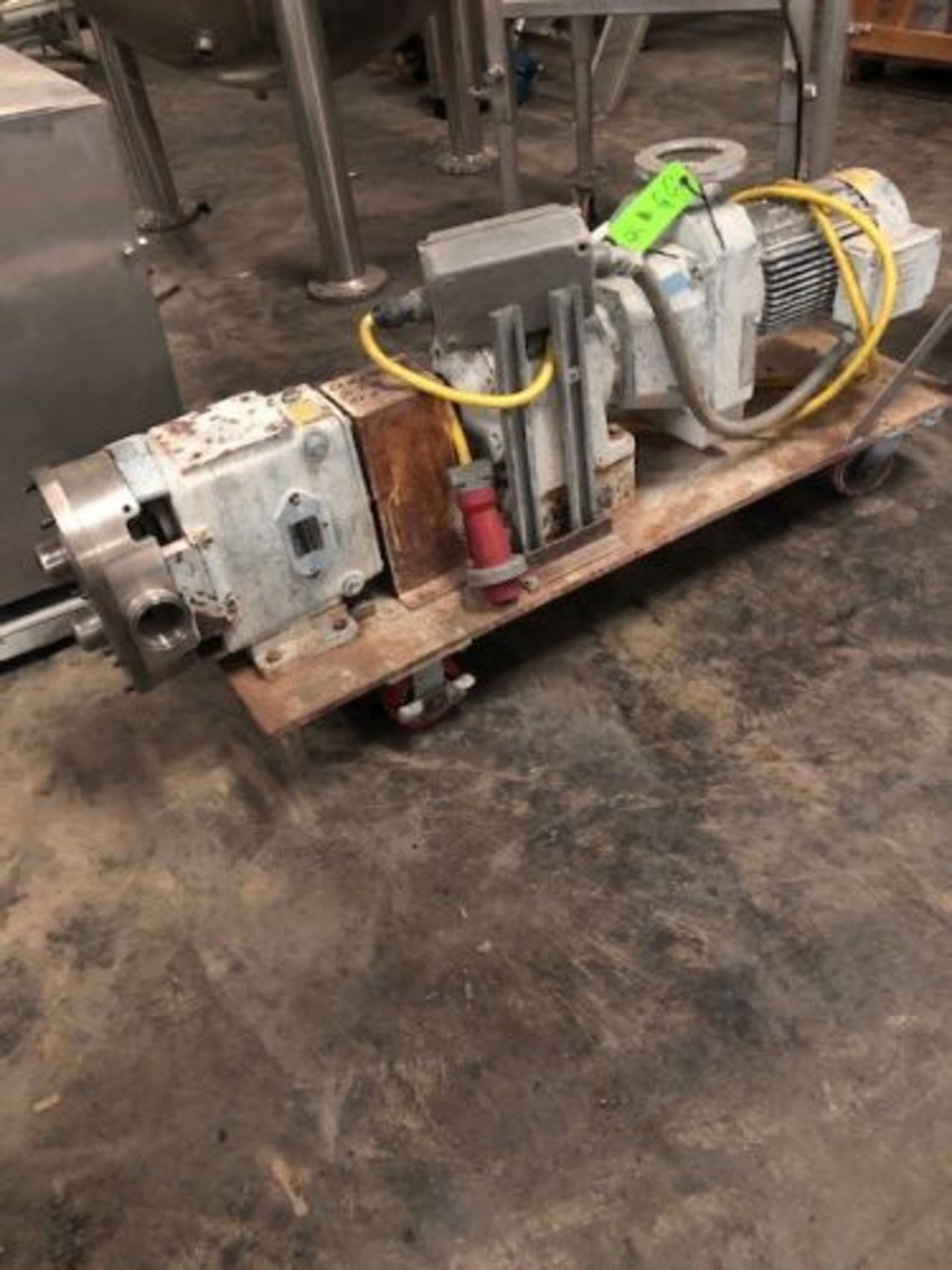 Waukesha model 60 stainless steel positive displacement pump - Image 2 of 4