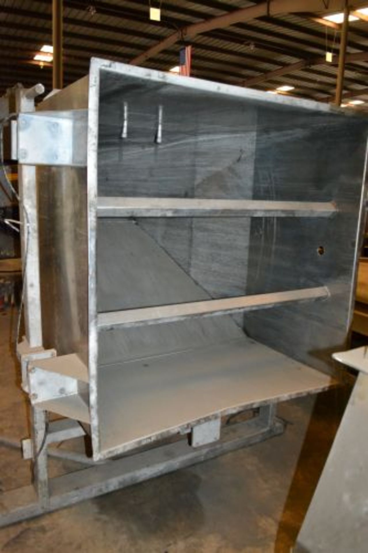 Bulk feeding system - Image 5 of 5