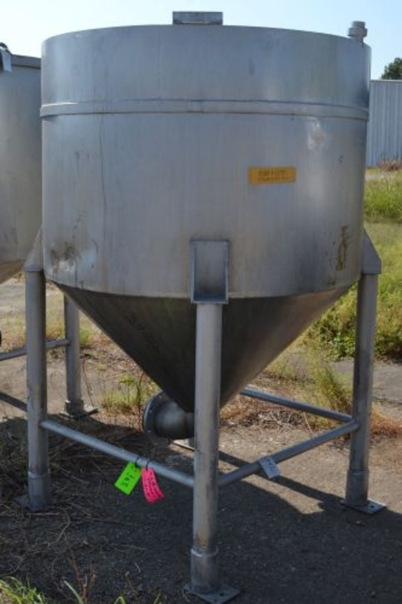 530 gallon stainless steel cone bottom tank