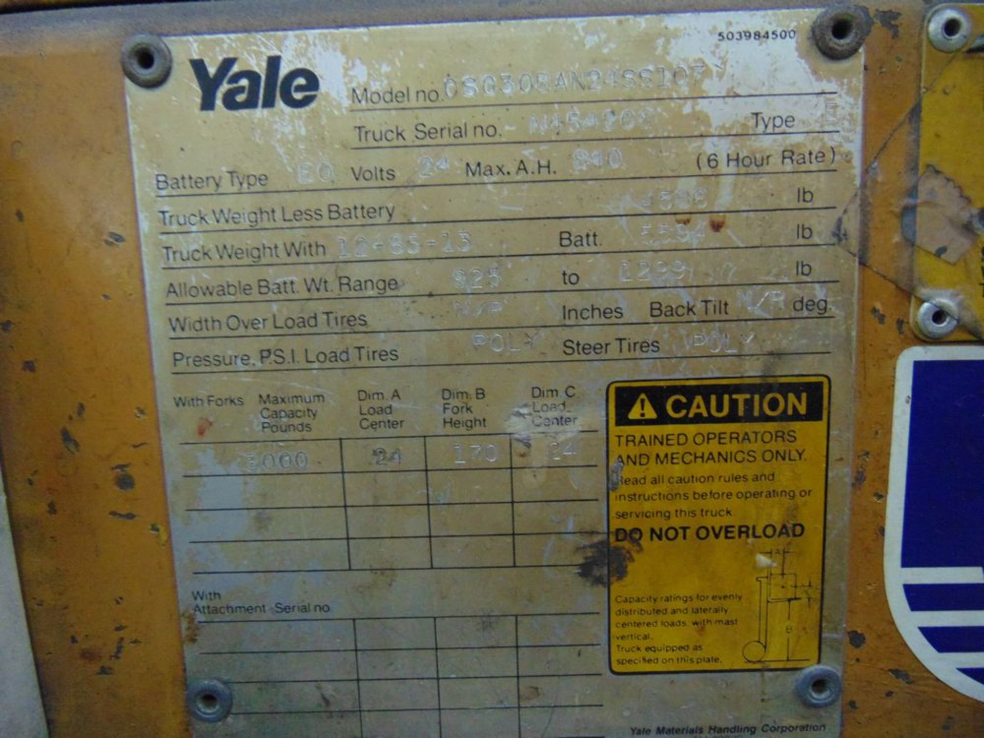 Yale mod. 05030BAN24SS107, Order Picker, 24 Volt, 3000lb/ Cap. w/ Charger - Image 3 of 3