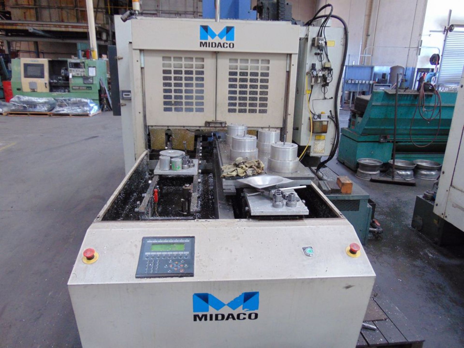 Leadwell mod. V-40, CNC Vertical Machine Center w/ Dual Pallet Changer, 20-Post ATC w/ Mitsubishi - Image 2 of 5