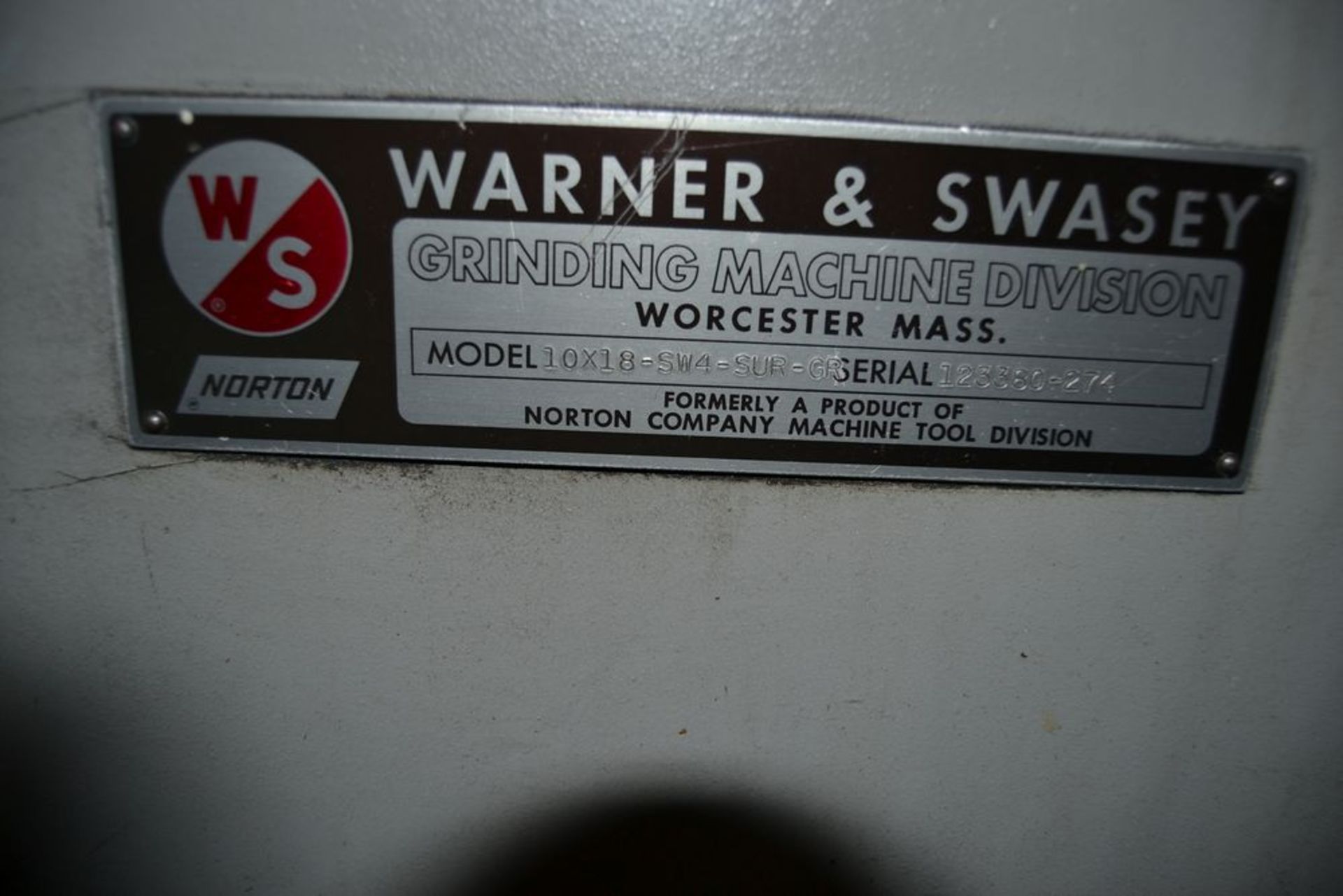 Norton Warner Swasey 10" x 20" Hyd. Surface - Image 4 of 4