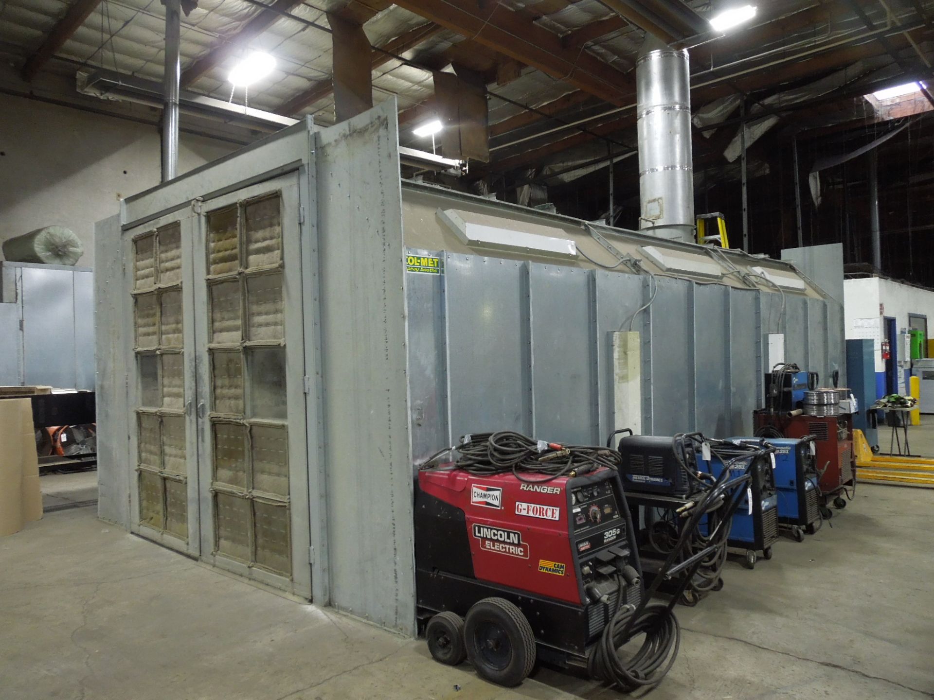 Colmet Paint Booth, 15.5' x 9' x 26', 1000 CFM w/ Dry Chem Fire Suppression System