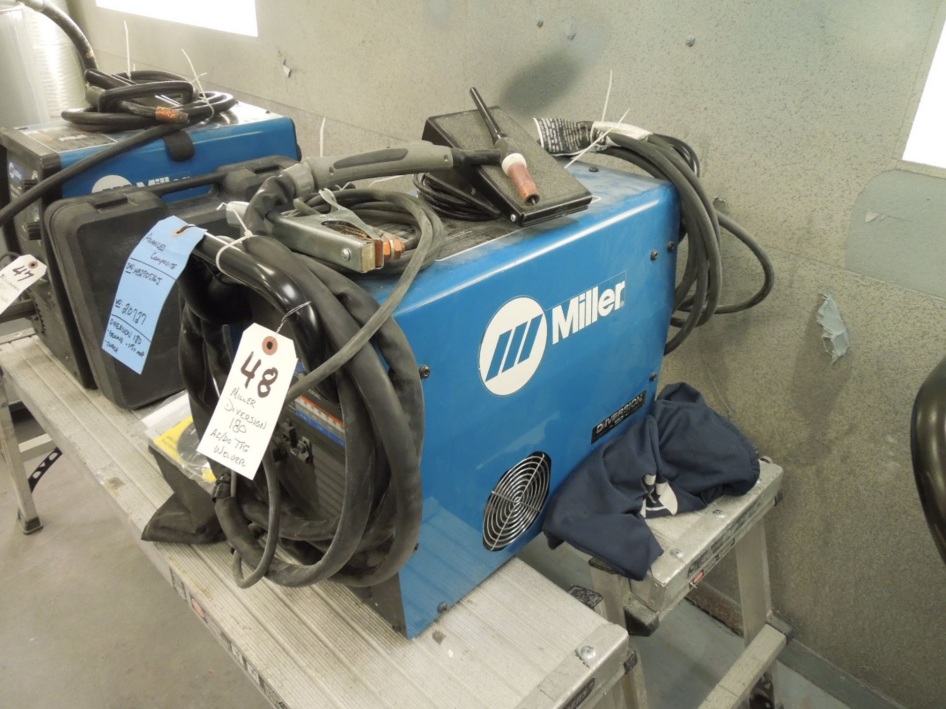 Miller Diversion 180 AC/DC Tig Welder - Image 2 of 4