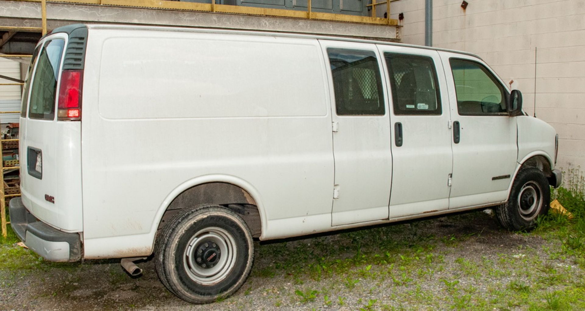 GMC 2500 Savana Work Van, Driver Interior Door Panel Missing