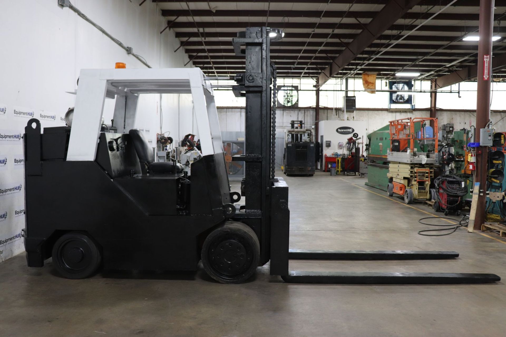 Erickson E250 Rigger Style 25,000 Lb. Capacity ForkLift - Image 5 of 11