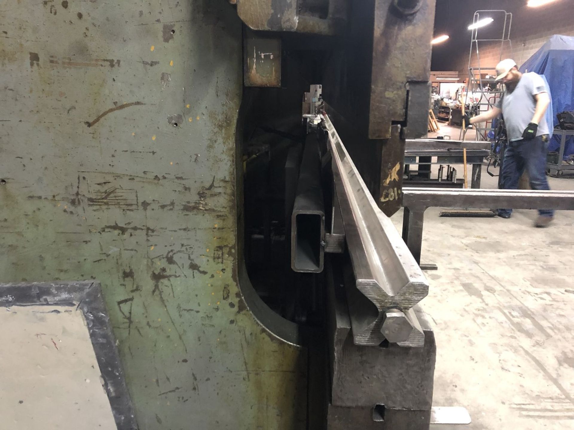 Cincinnati Series 7 175 Ton 14′ Mechanical Press Brake - Image 3 of 11