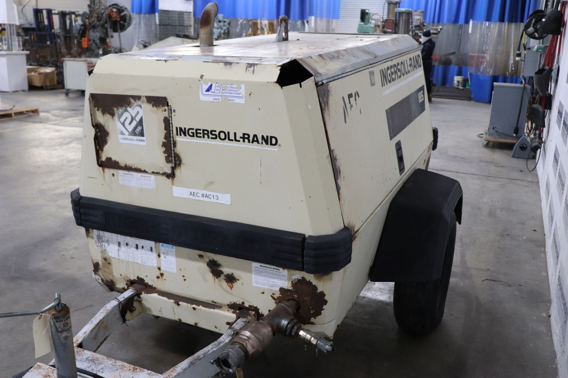 Ingersoll Rand P185WJD 185 CFM Portable Towable Air Compressor - Image 11 of 14