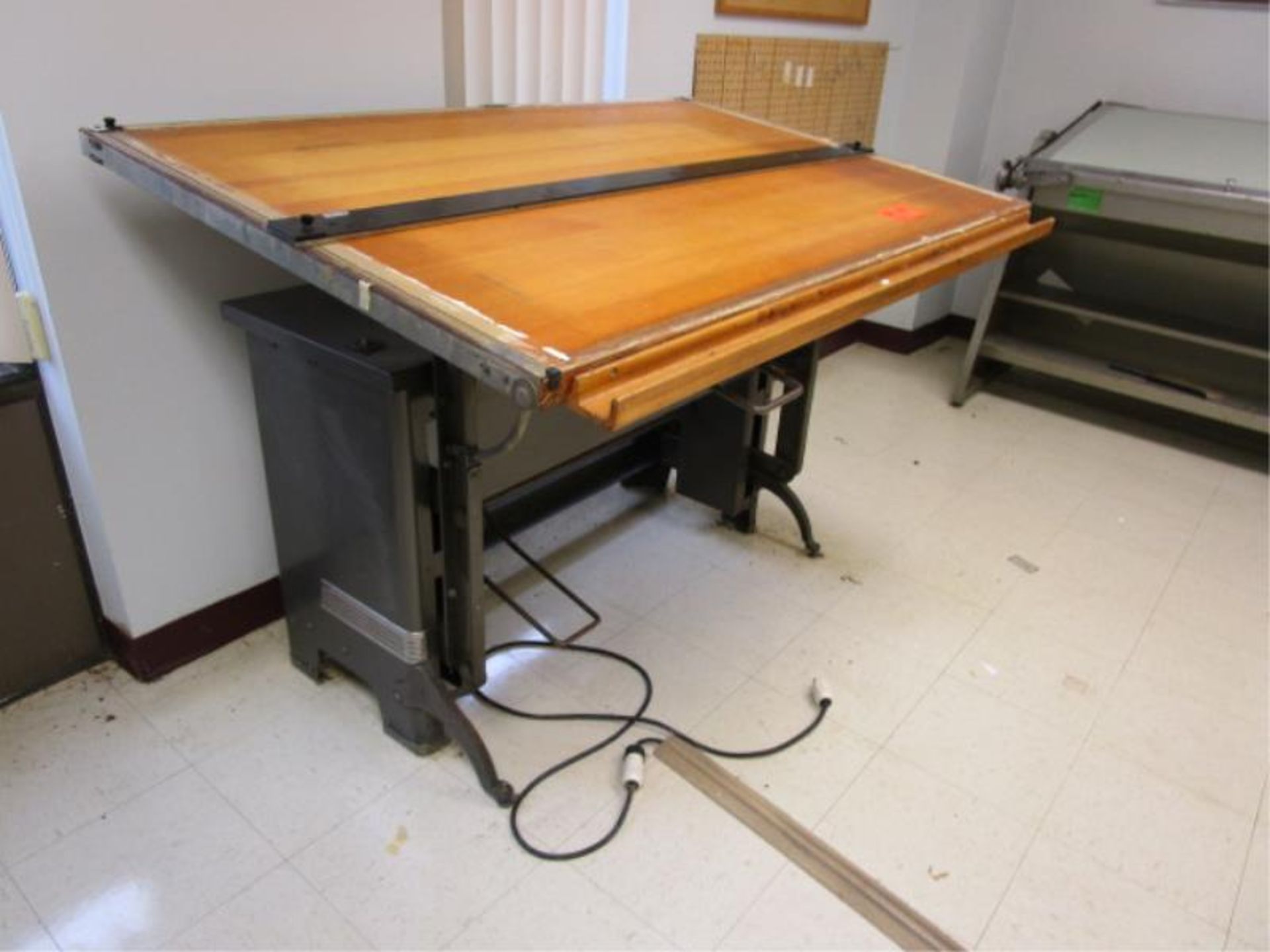Wood tyop metal base drafting table - Image 2 of 2