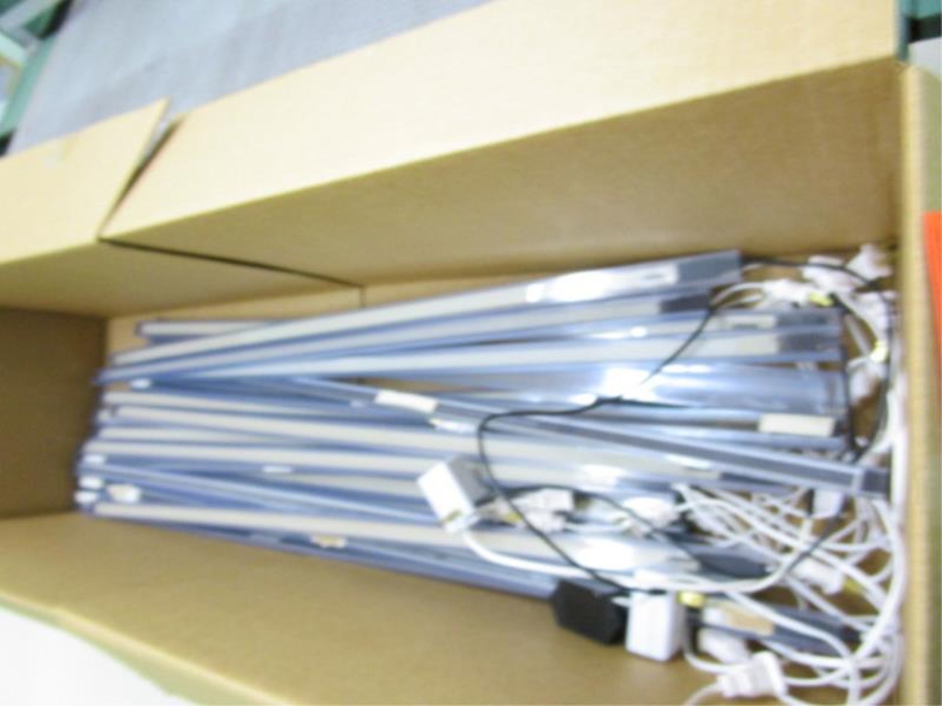 Box of iluminated light strips