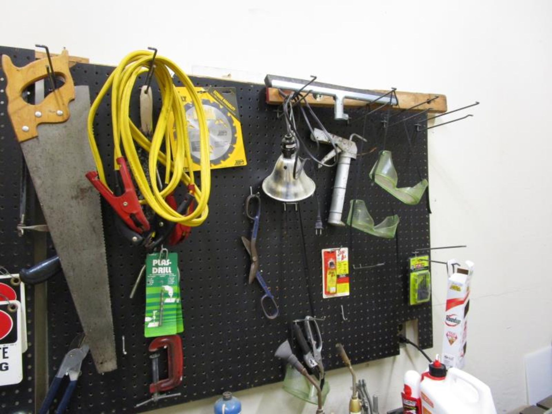 Peg Board Contents: Jumper Cables, Lamp, Saws, Pipe Cutter & Clamp - Image 3 of 3