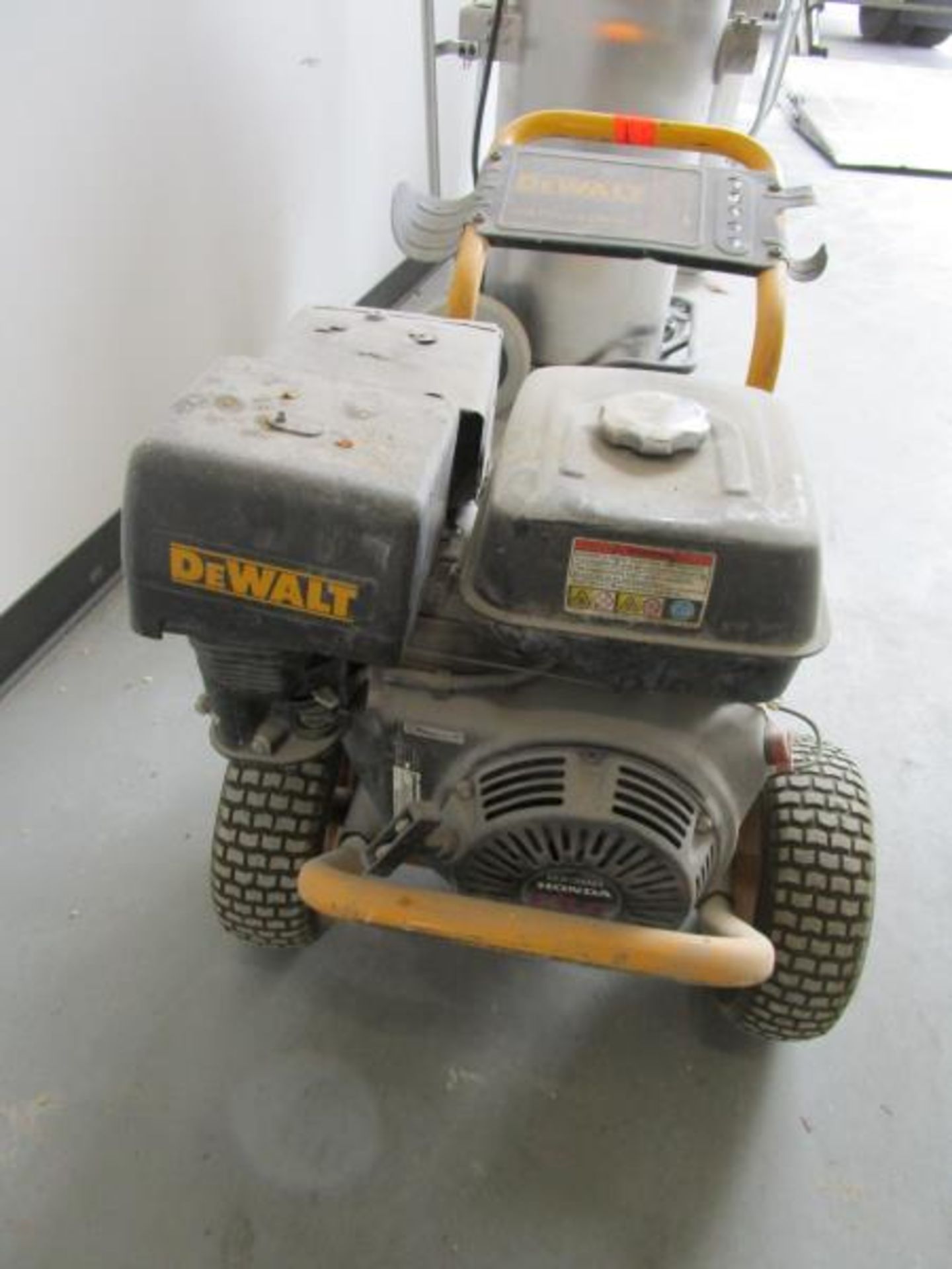 Dewalt Pressure Washer, 3750 PSI Max, 4.0GPM, Model: DP3750 - Image 2 of 4