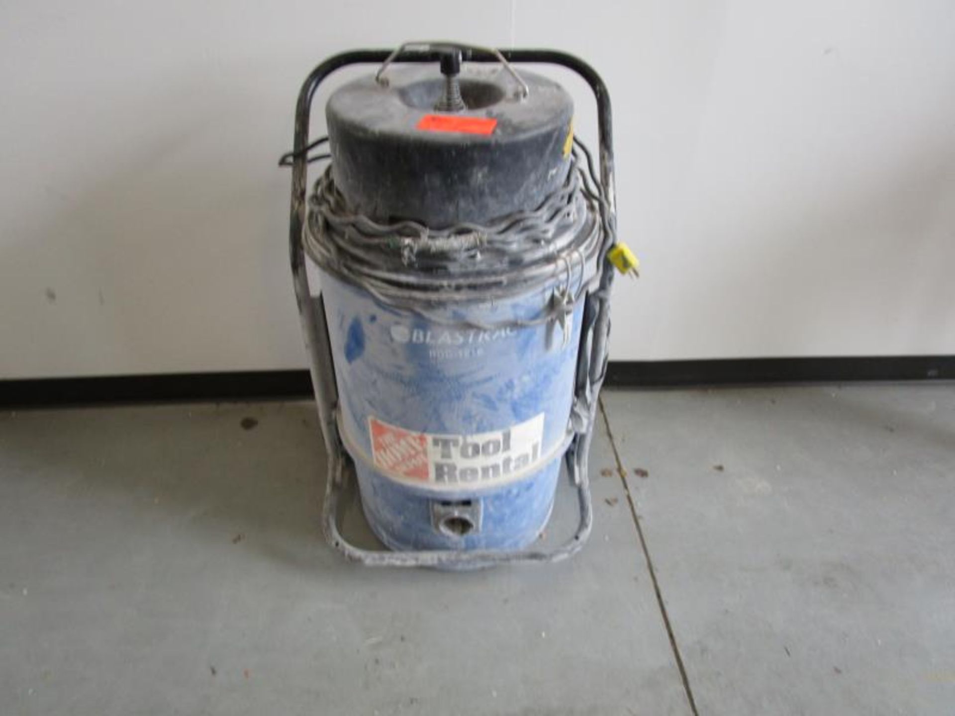 Blastrac 10.5 Gal. Compact Dust Collector, Model: BDC1216