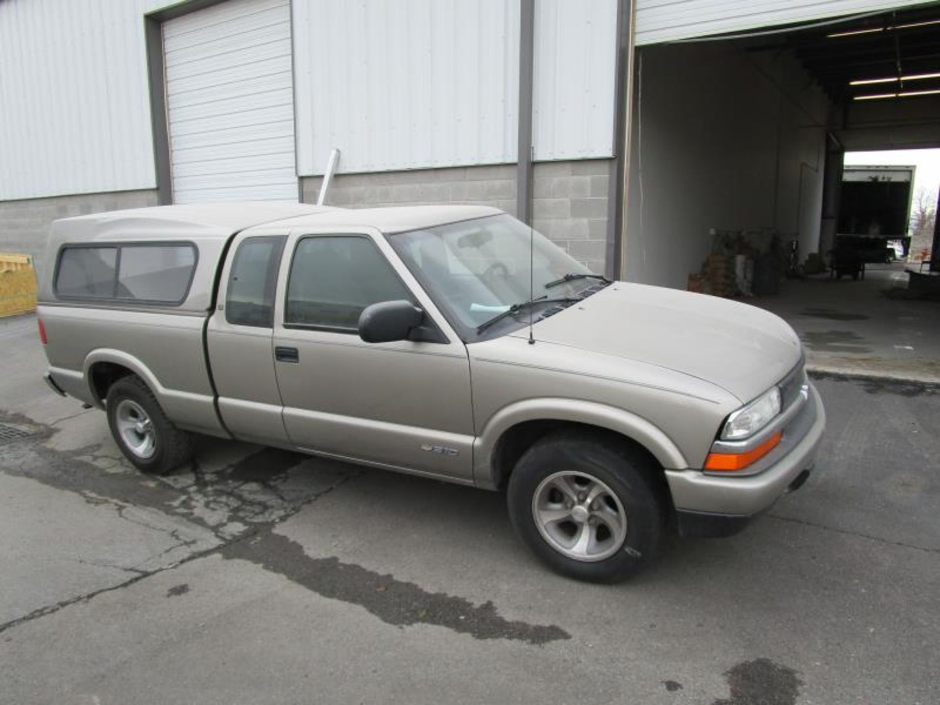 1998 Chevrolet S10 2wd Pickup, Vin: 1GCCS1947W8224590, Battery Dead, Approx. 120,009 Miles. Some