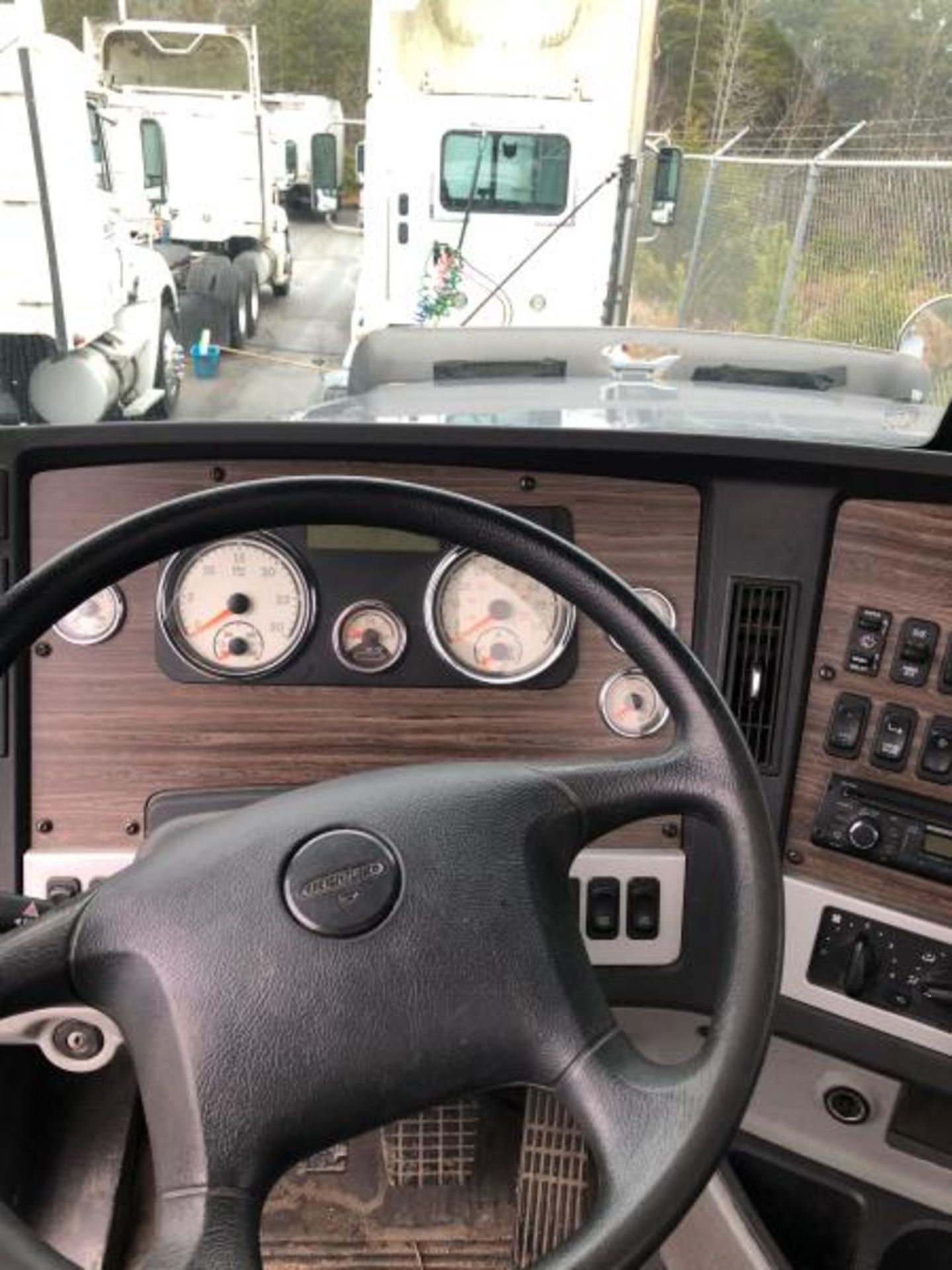 2017 Freightliner 122SD, 197,732 Miles: - Image 5 of 24