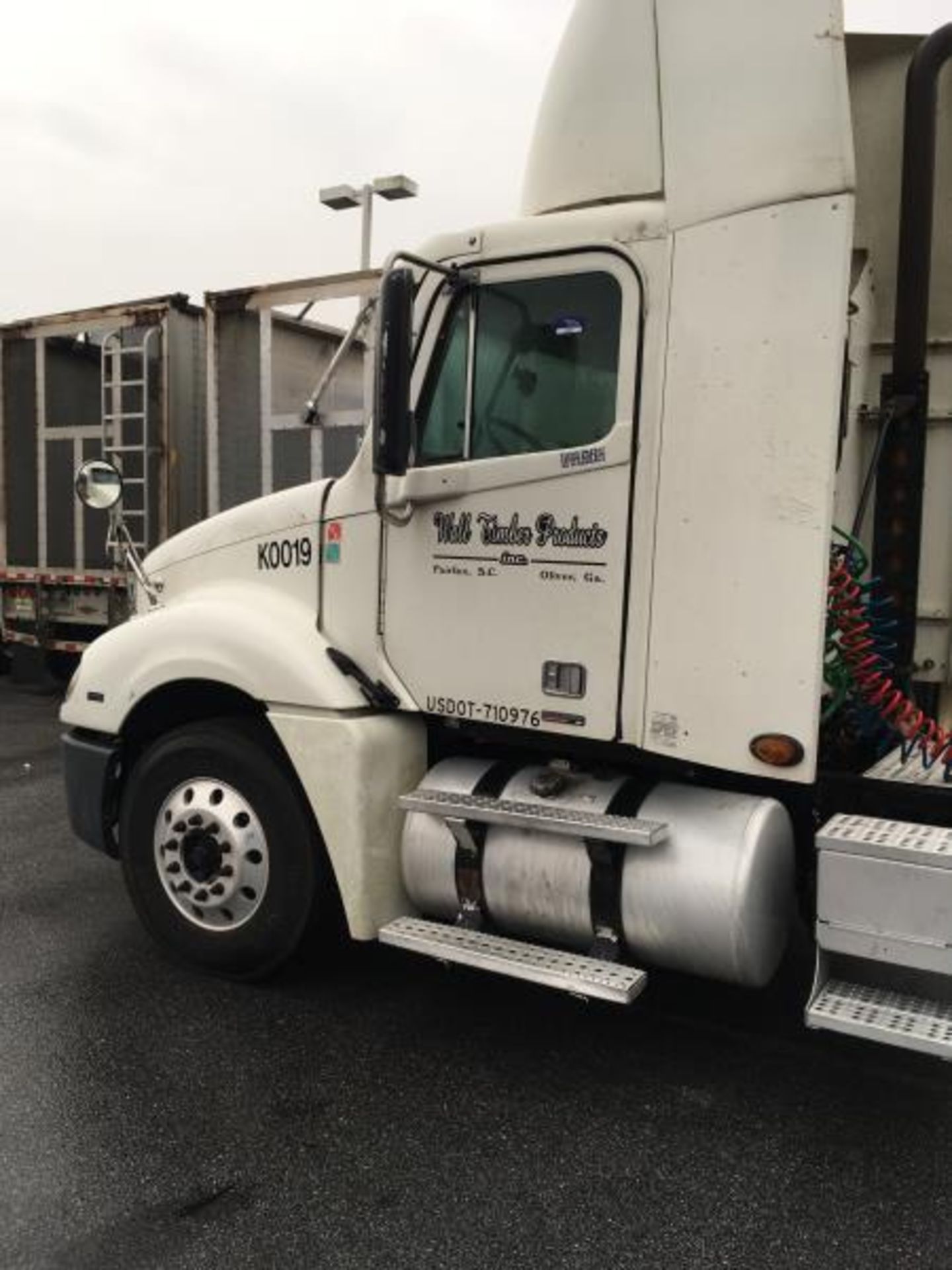 2009 Freightliner Columbia, 681,284 Miles: - Image 14 of 14