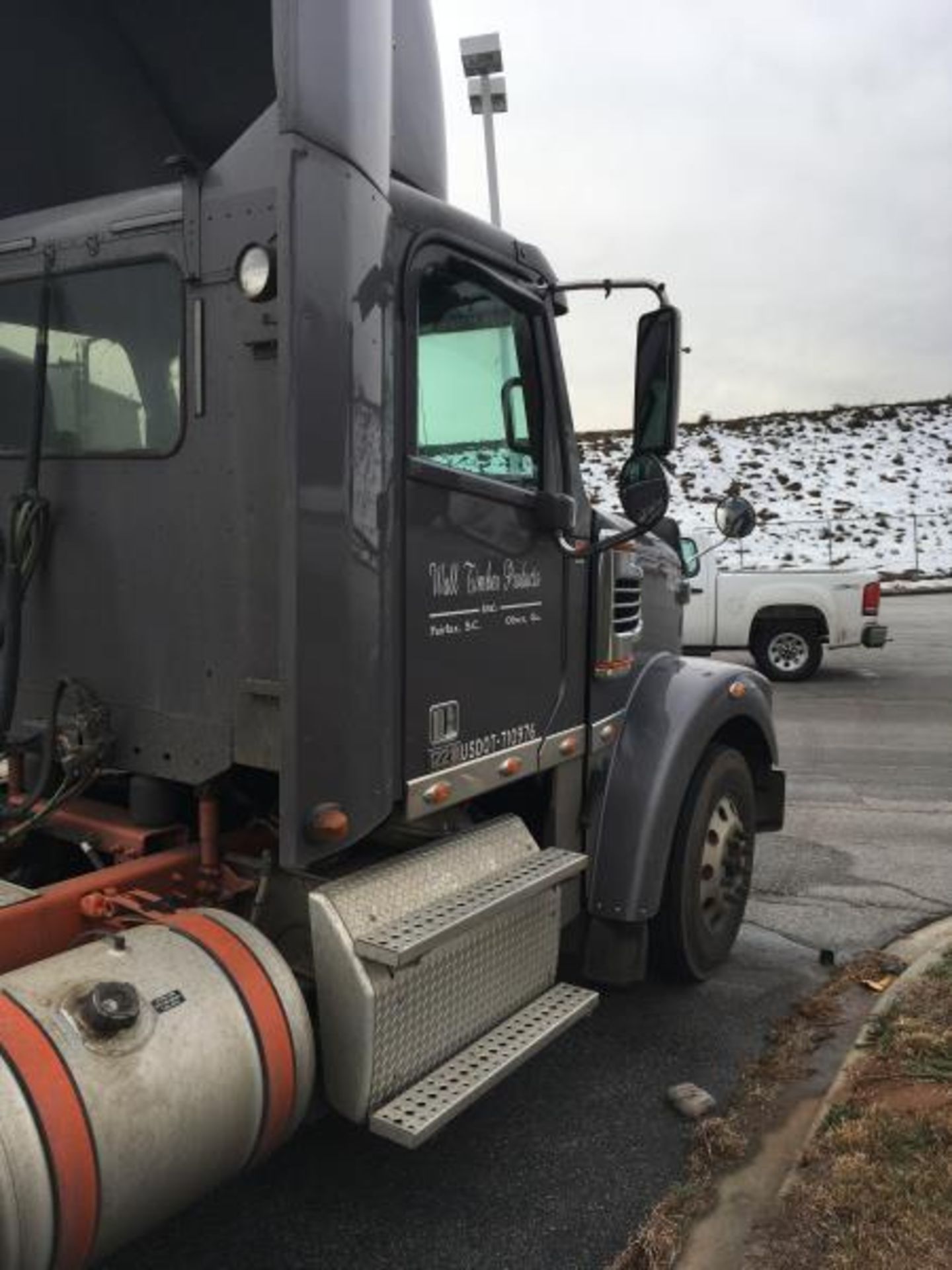 2017 Freightliner 122SD, 166,322 Miles - Image 14 of 29