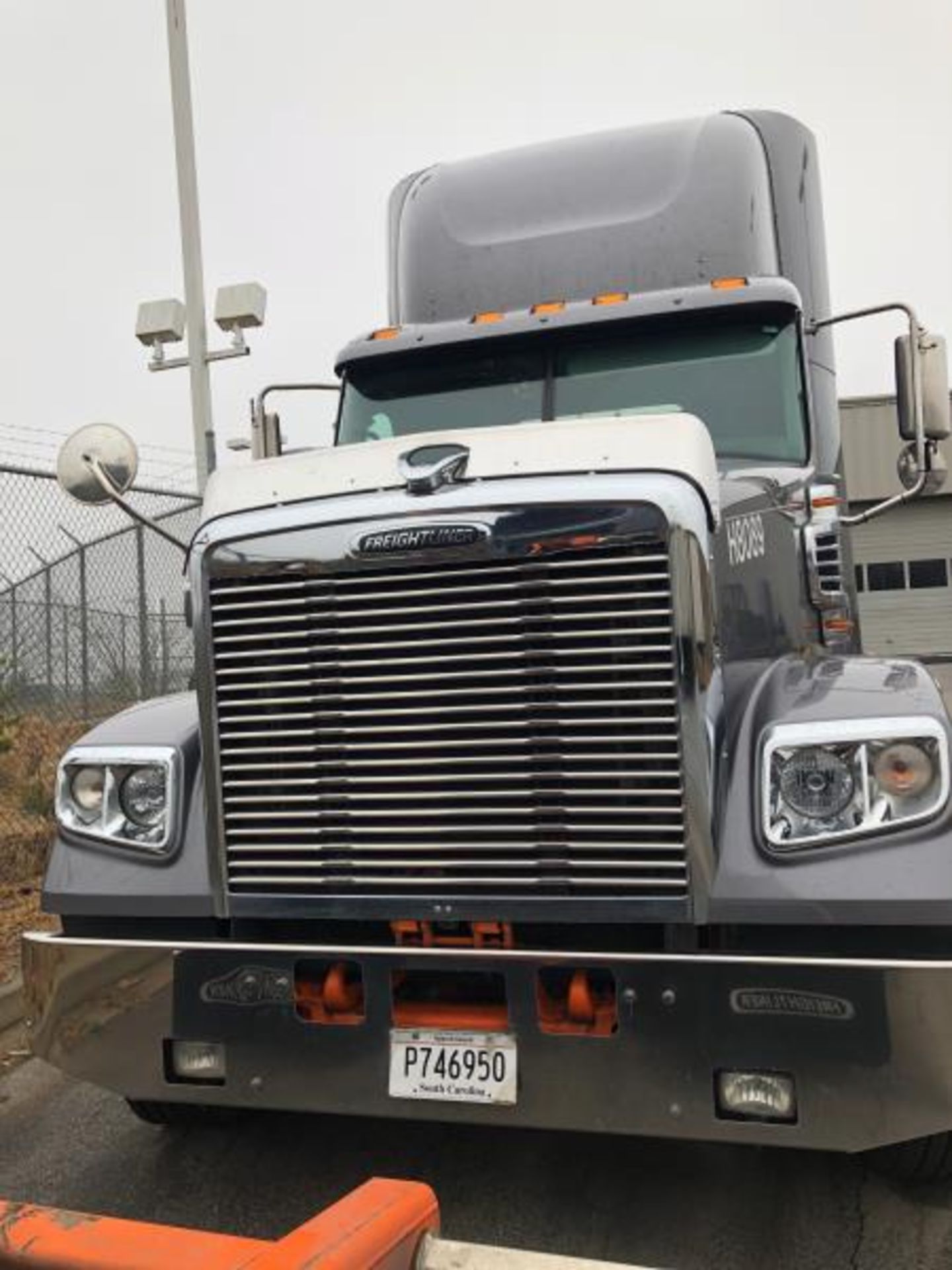 2017 Freightliner 122SD, 167,909 Miles - Image 25 of 28