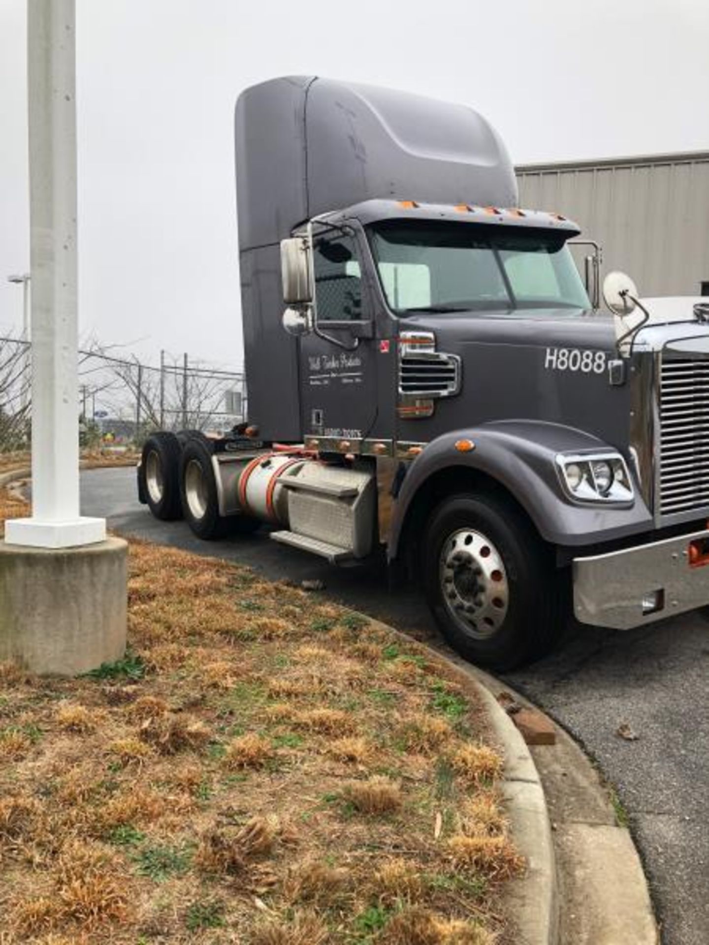 2017 Freightliner 122SD, 166,322 Miles - Image 5 of 29
