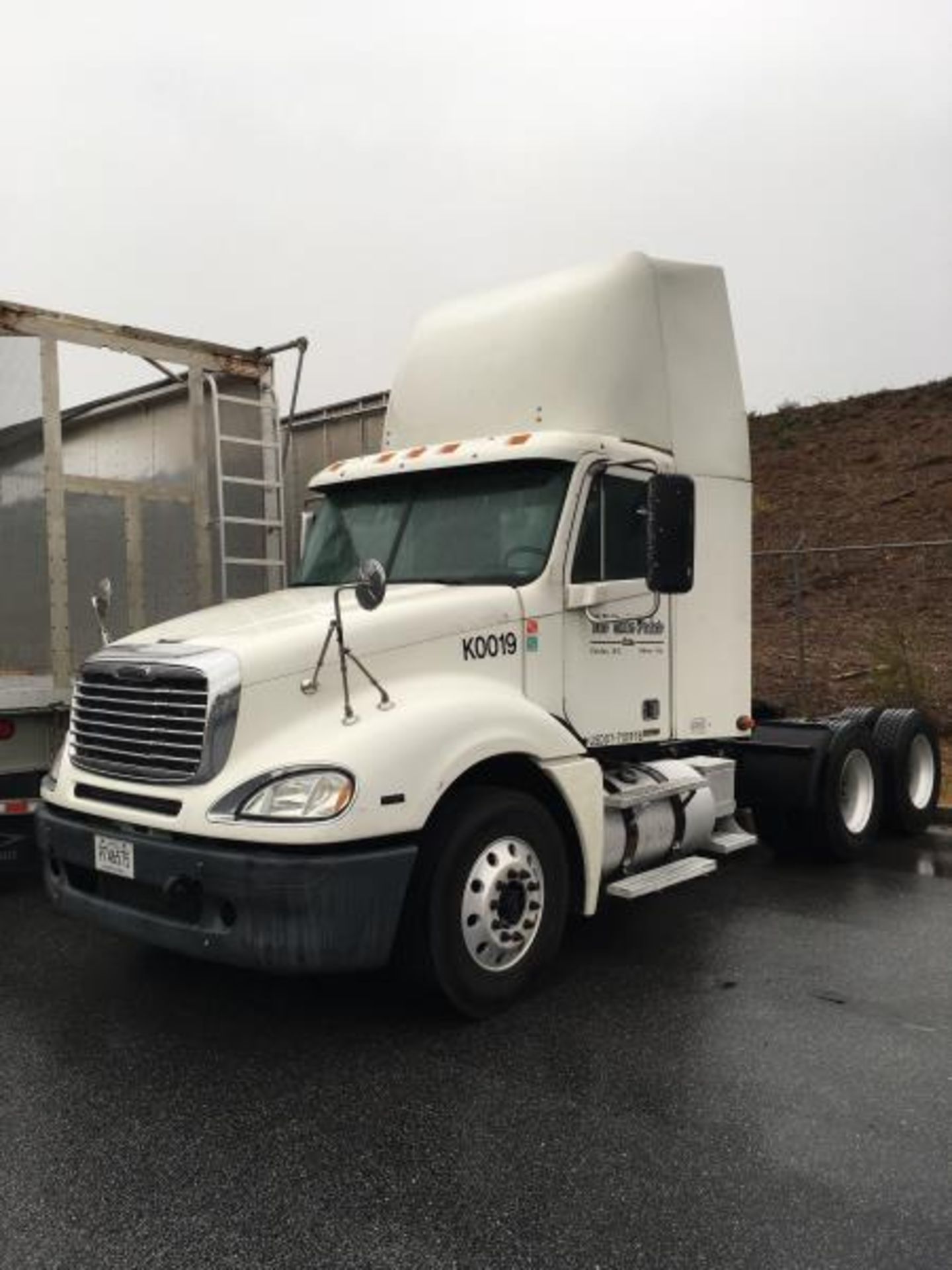 2009 Freightliner Columbia, 681,284 Miles: