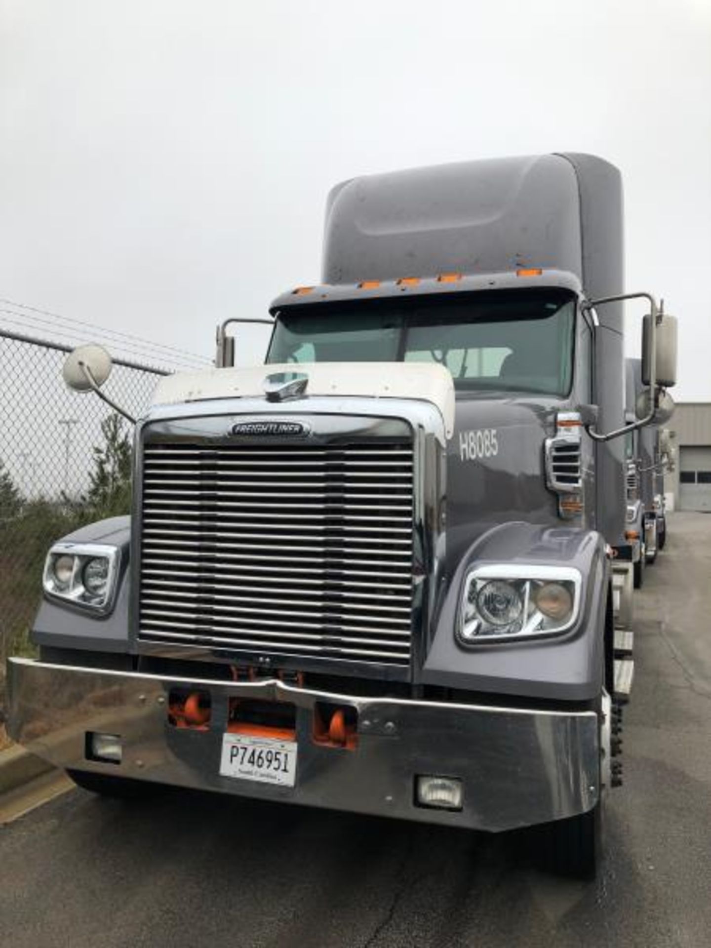 2017 Freightliner 122SD, 197,732 Miles: - Image 22 of 24