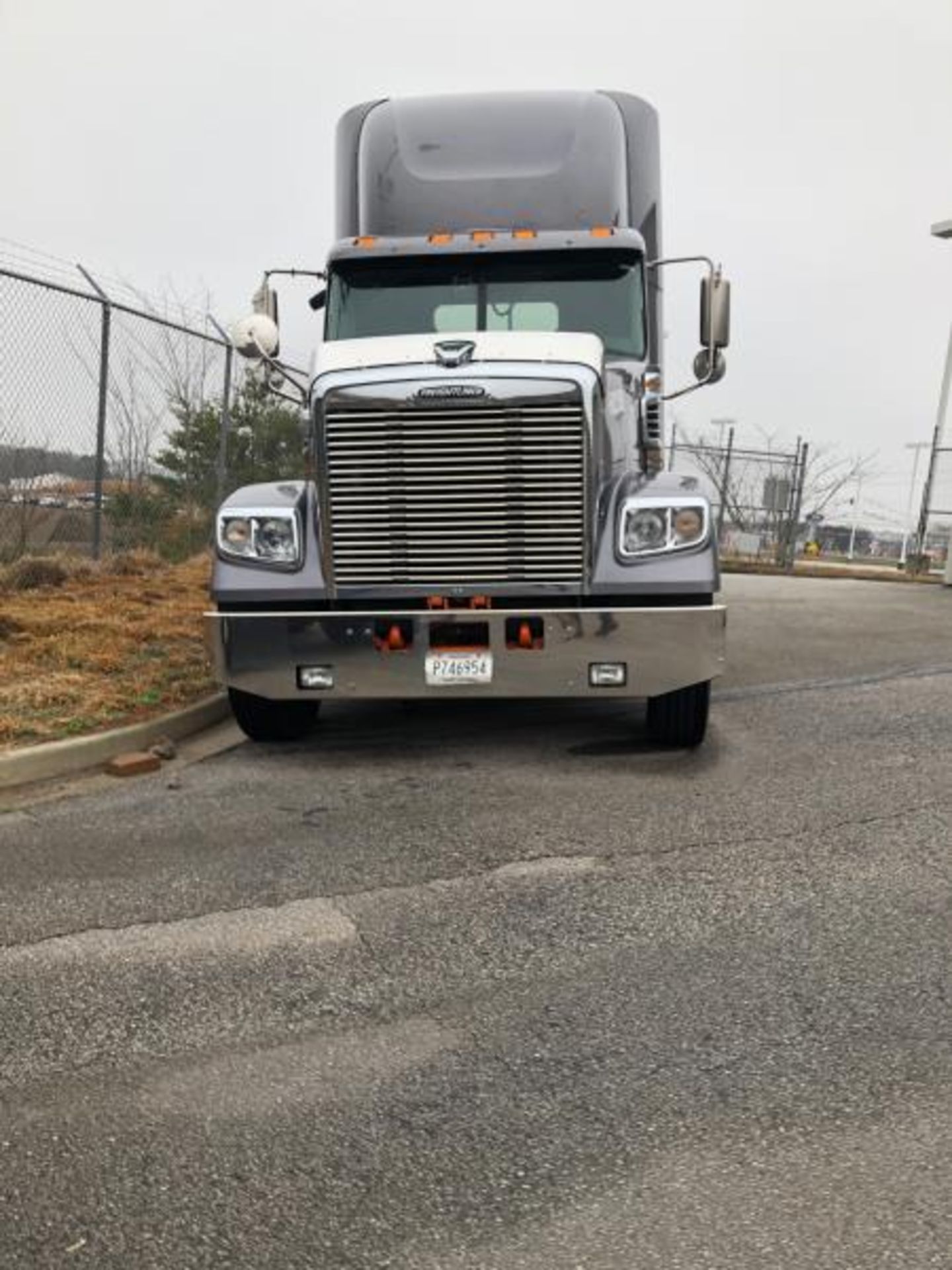 2017 Freightliner 122SD, 166,322 Miles - Image 4 of 29