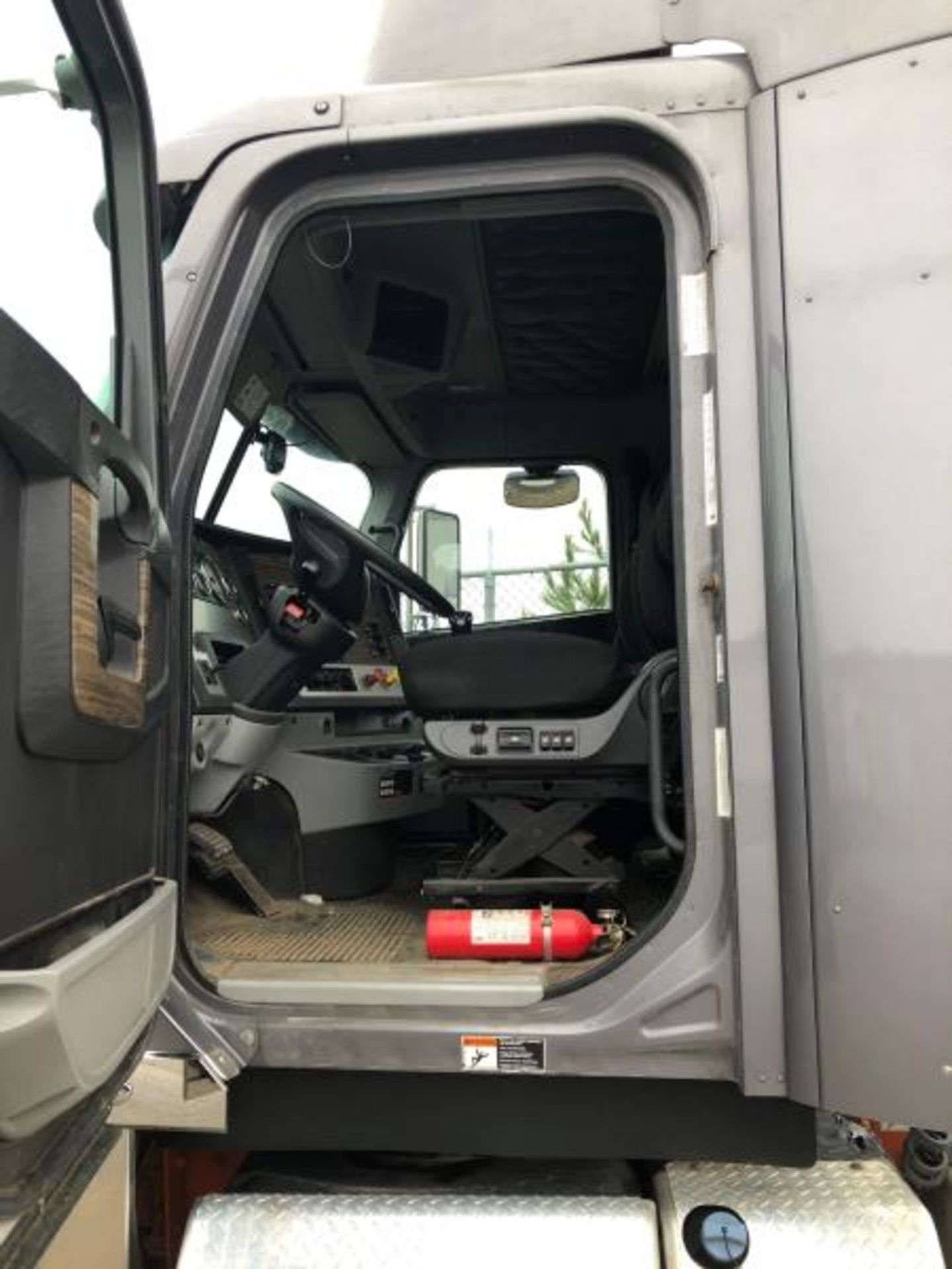 2017 Freightliner 122SD, 167,909 Miles - Image 3 of 28