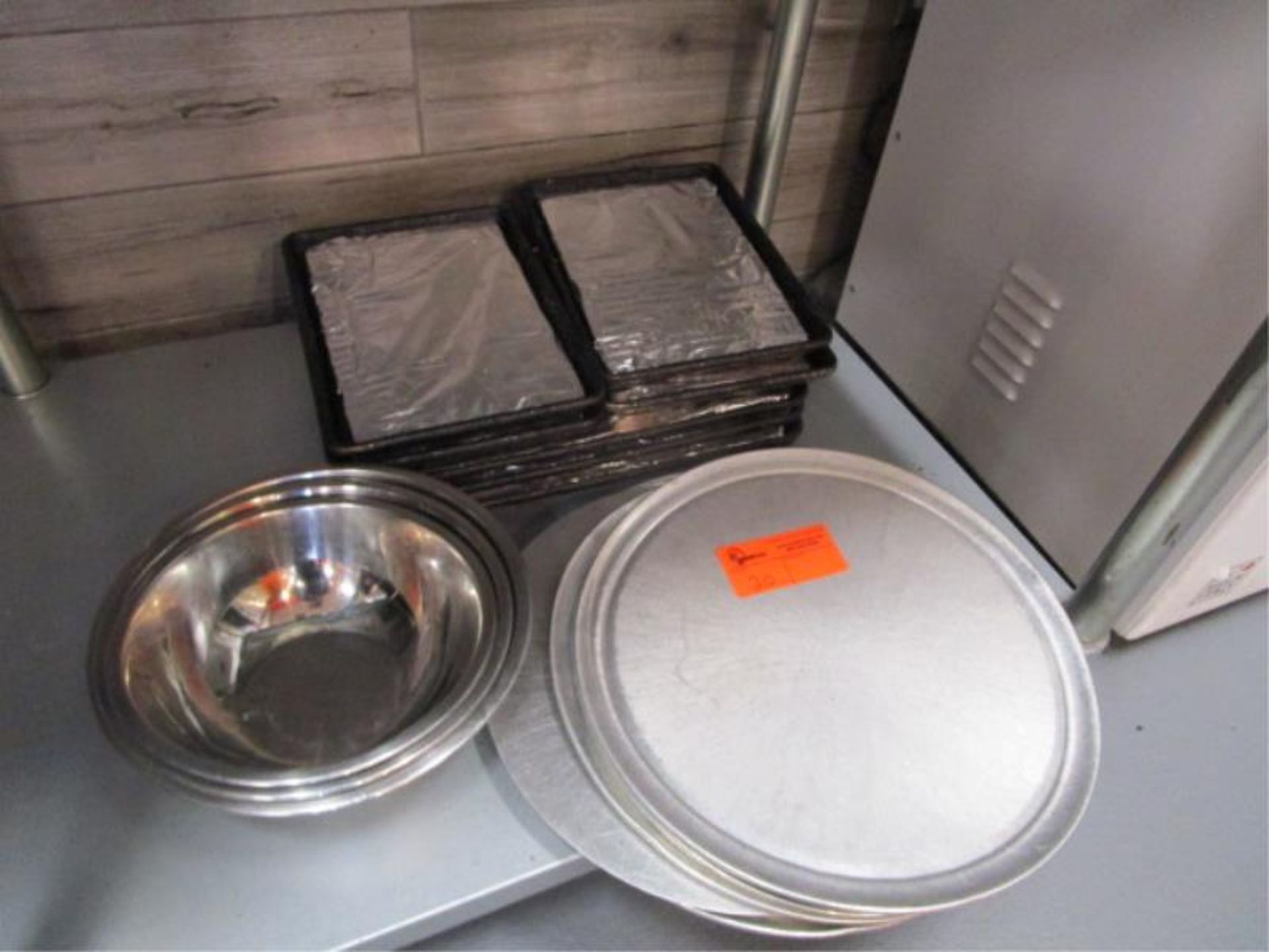 (8) Aluminum Pizza Trays, (5) Sheet Pans w/ Grates & Stainless Steel Mixing Bowls