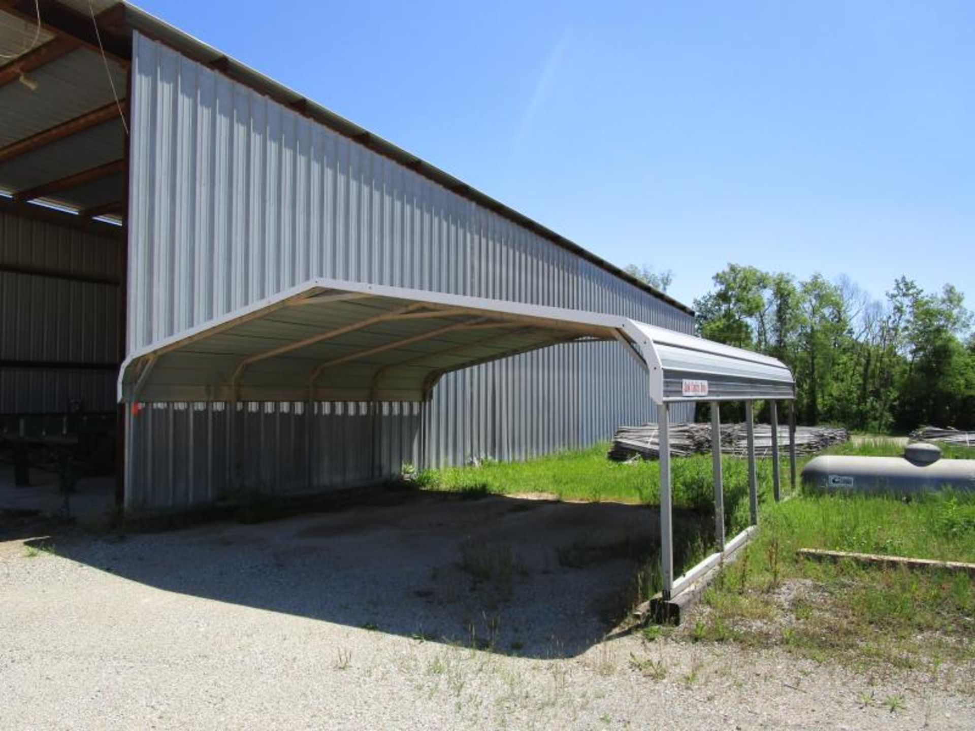 Carport 20'x22'