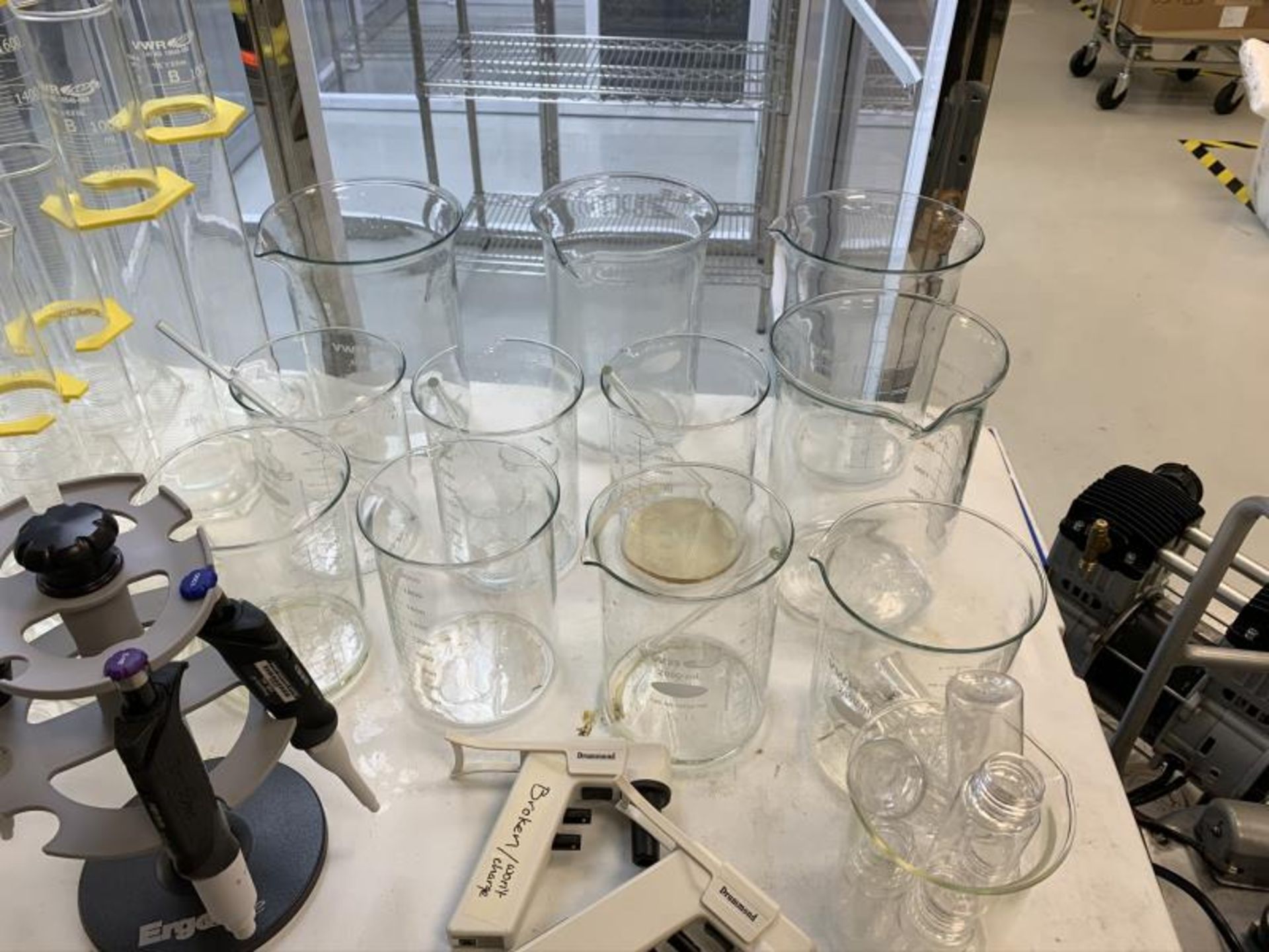 Lot of Laboratory Glassware - Image 4 of 4