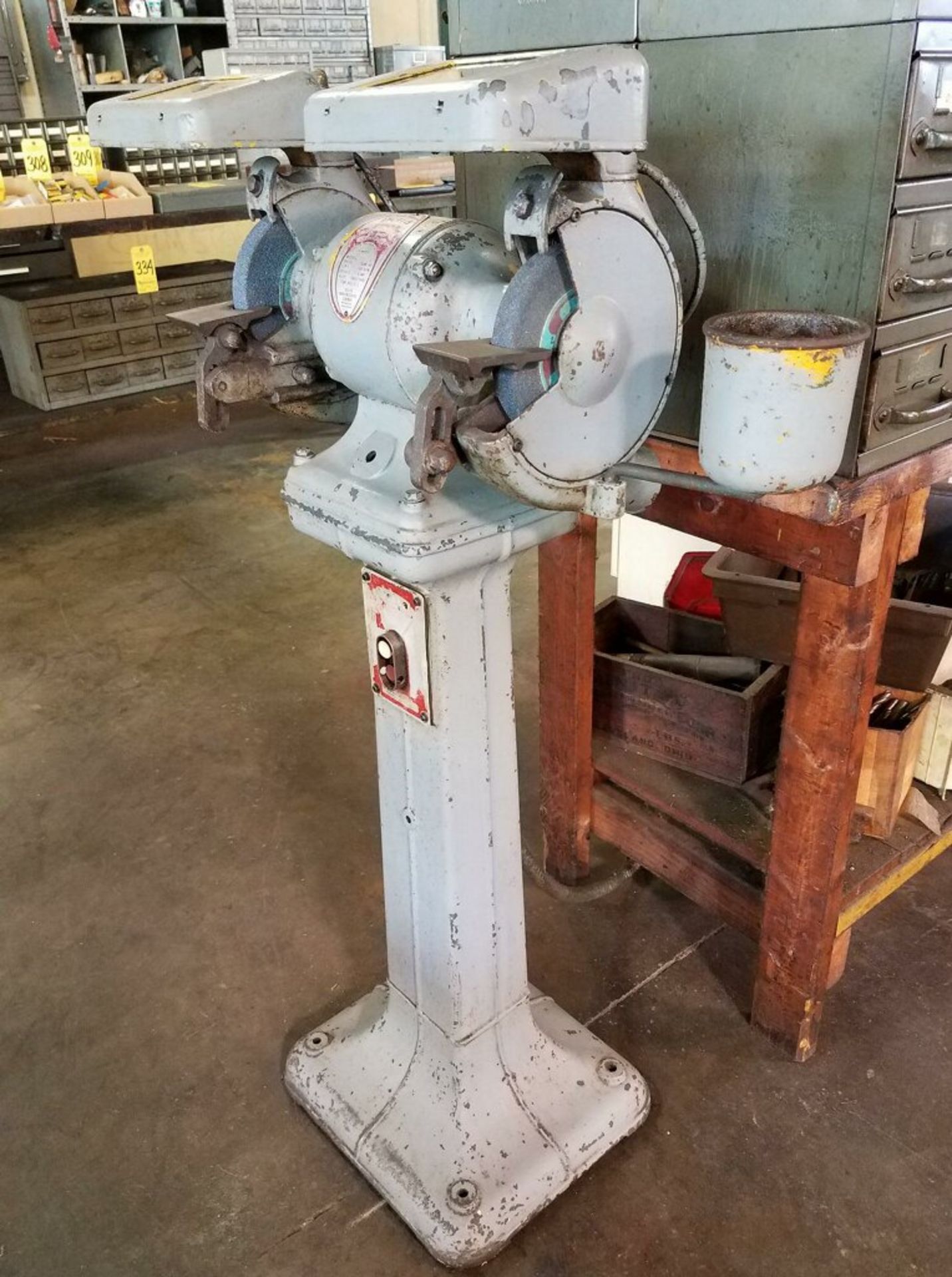 Delta 1/2 H.P. 3 phase pedestal grinder - Image 2 of 3