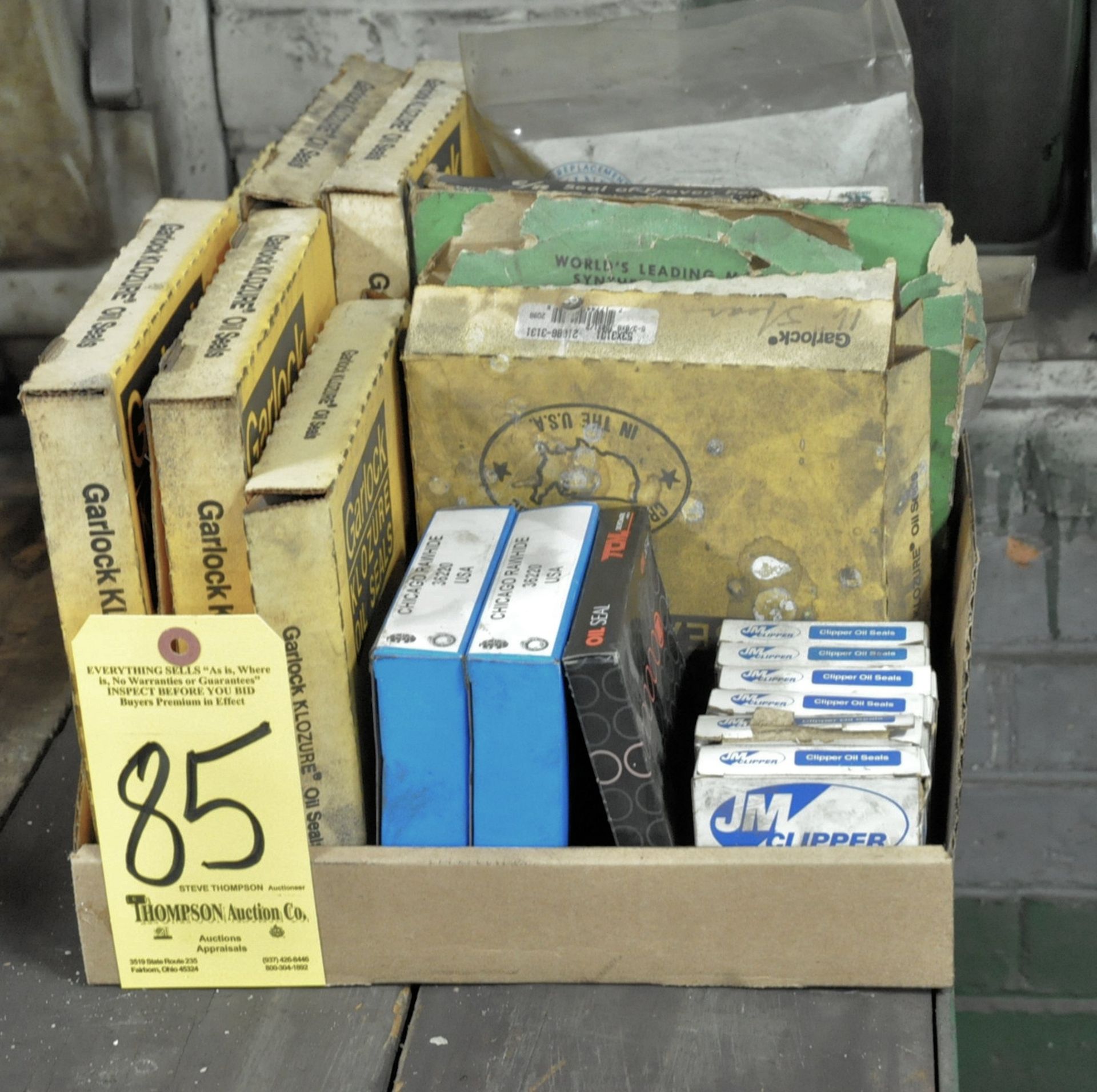 Lot-Oil Seals in (1) Box