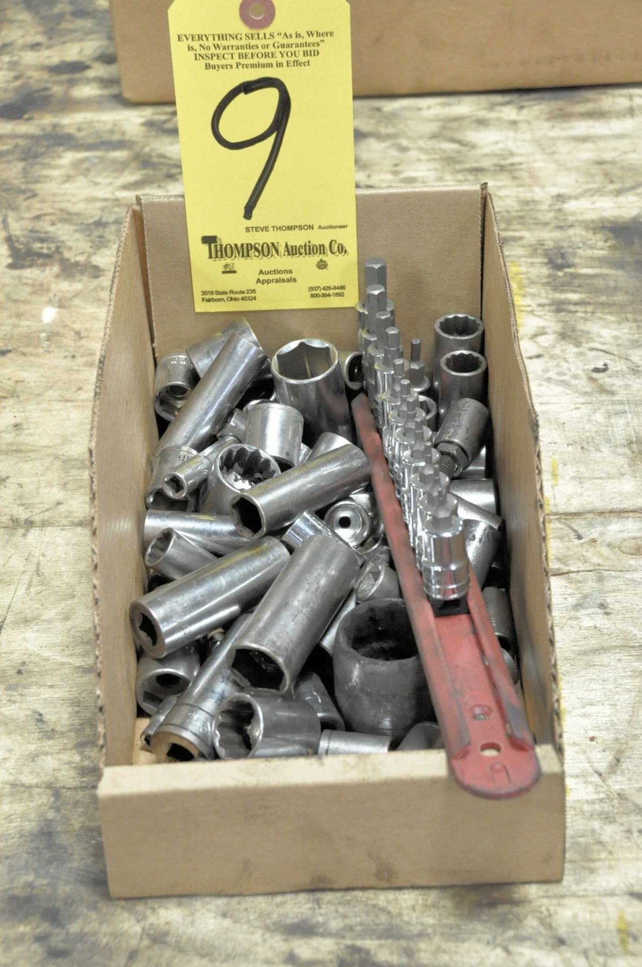 Lot-1/4" and 3/8" Drive Sockets in (1) Box