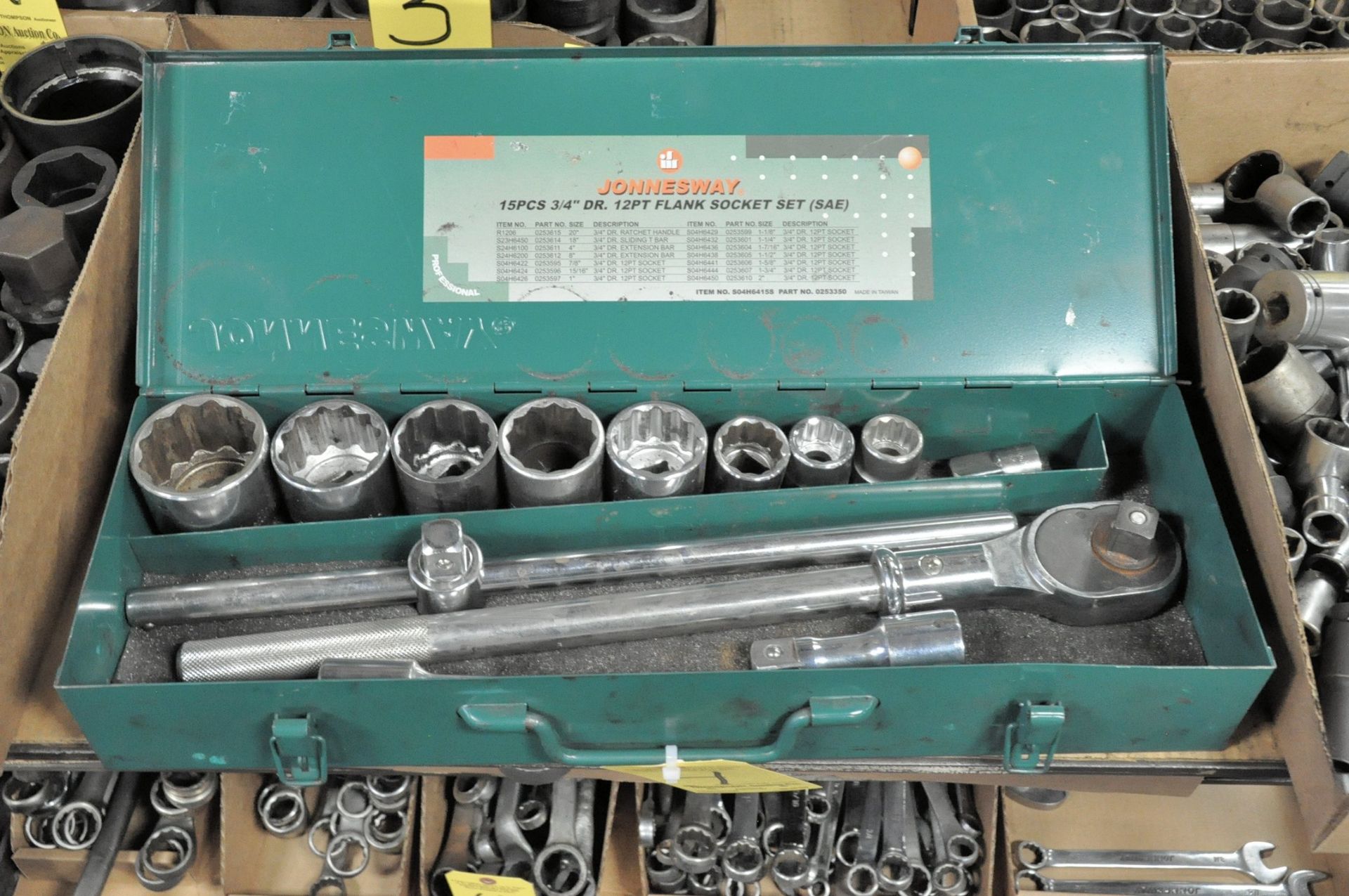 13-Piece 3/4" Drive Socket Set with Case