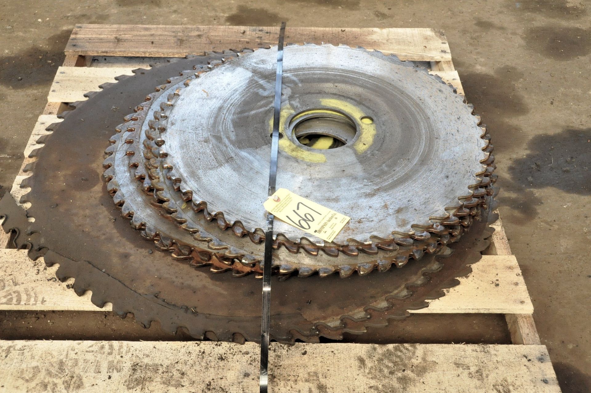 Lot-26" and 36" Diameter Saw Blades on (1) Pallet, (Forge Bldg)