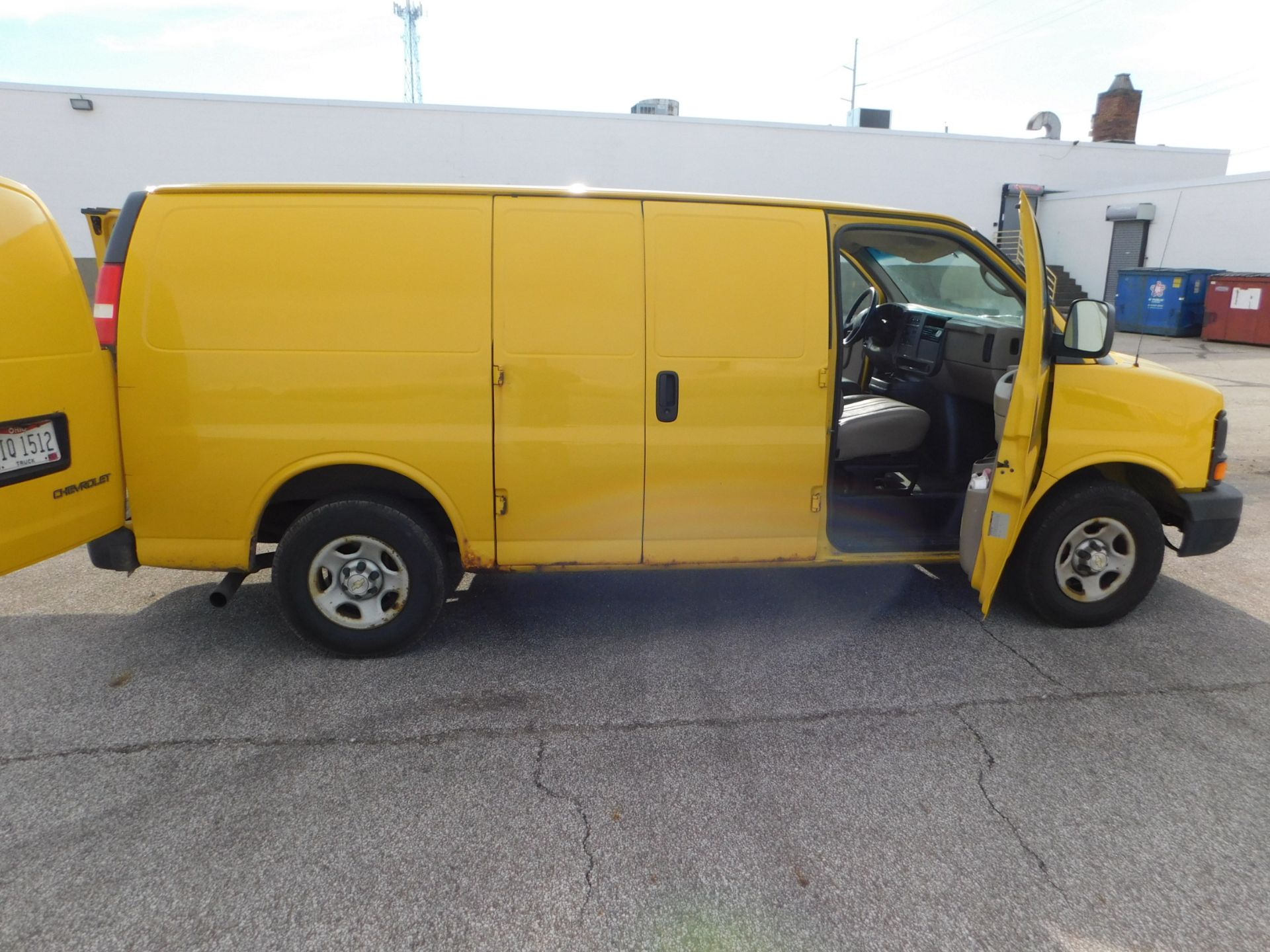 2006 Chevrolet Express Cargo Van VIN 1GCFG15X861253507, Automatic, AM/FM, AC, 175,584 miles - Image 4 of 21