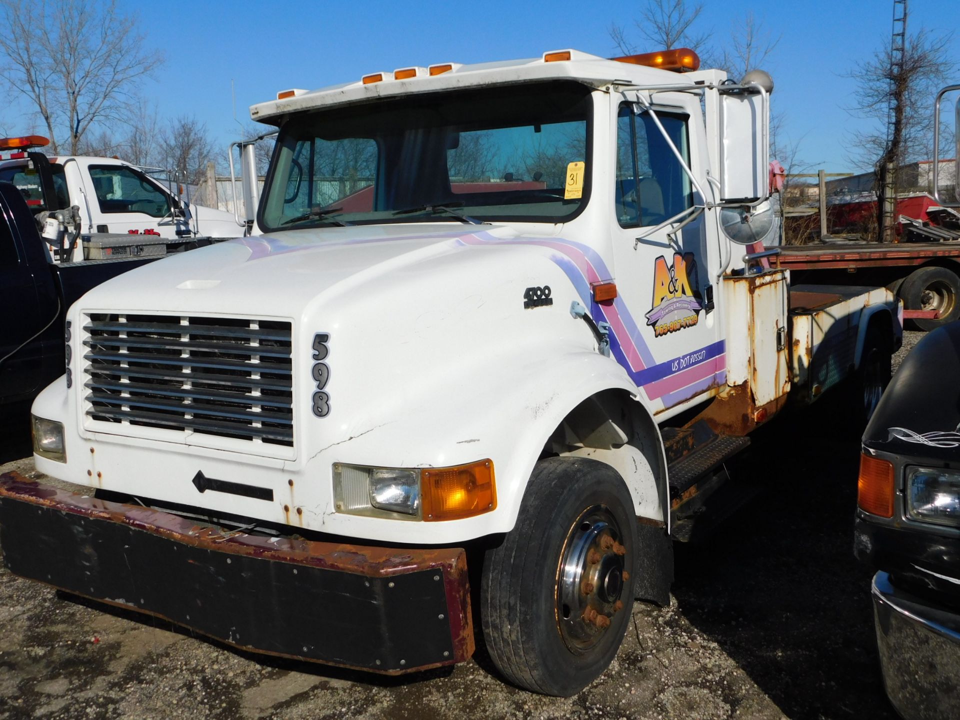 1999 International 4700/DT466E Single Axle Tow Truck, Diesel, International 6-Plus Manual