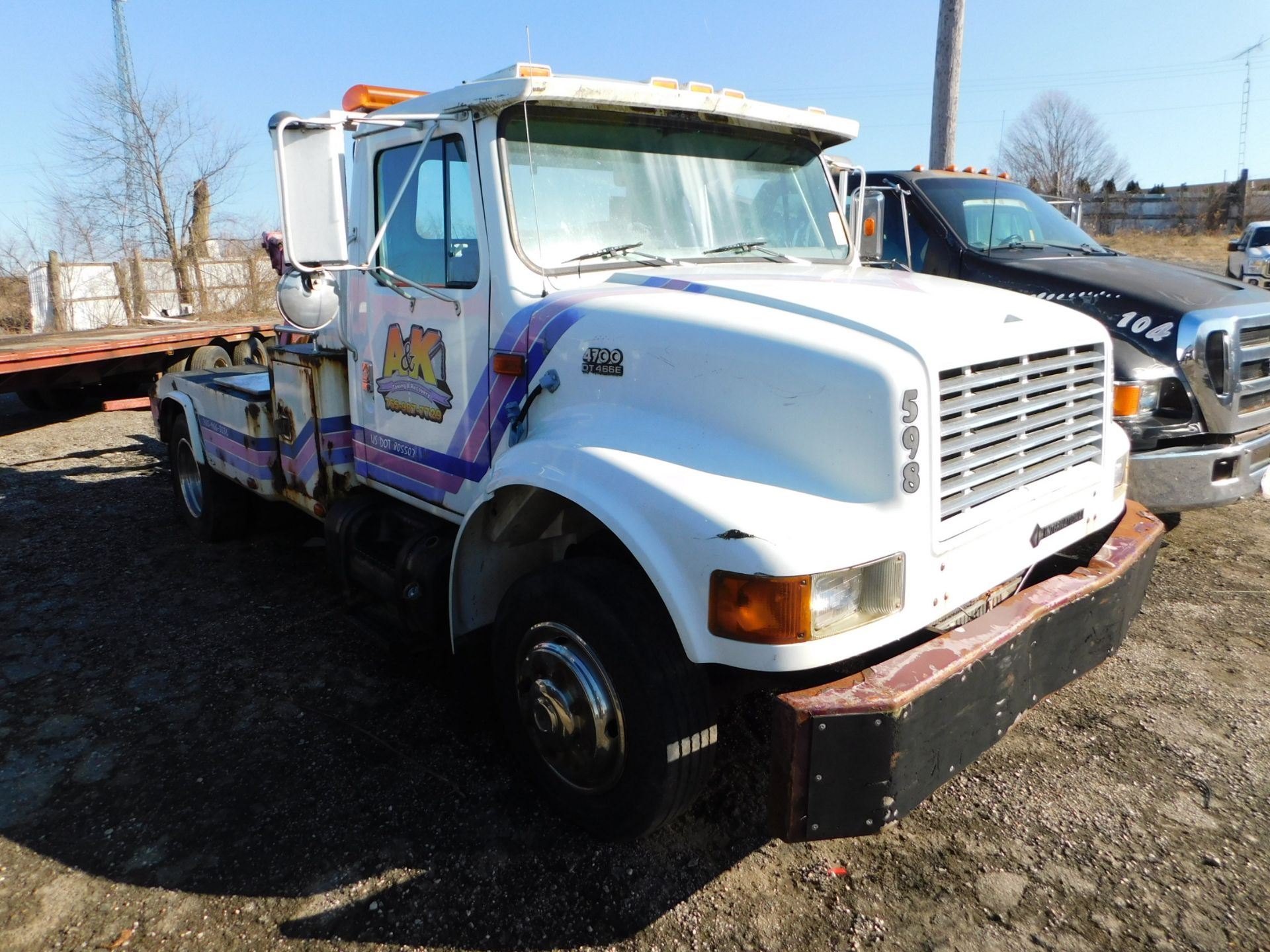 1999 International 4700/DT466E Single Axle Tow Truck, Diesel, International 6-Plus Manual - Image 3 of 23