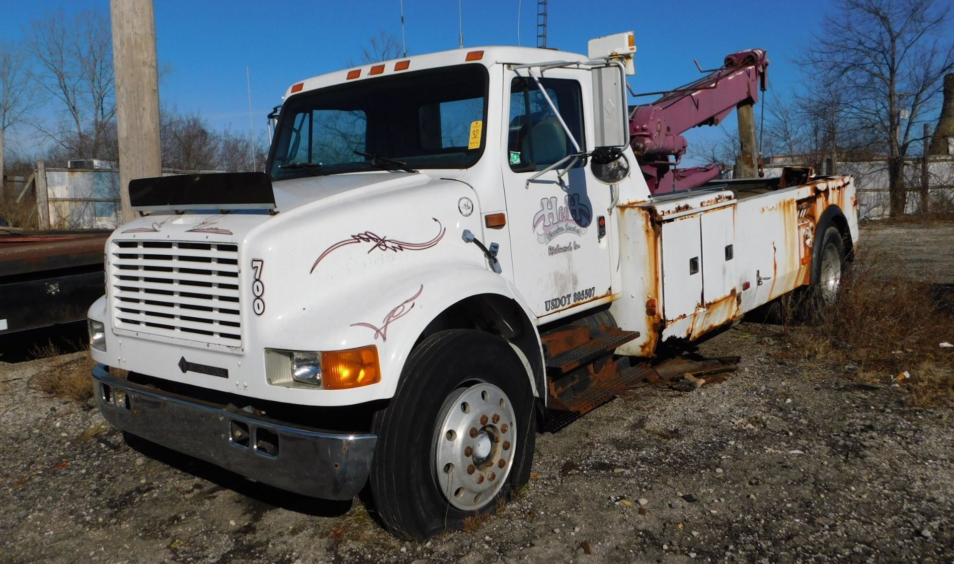 1990 International Model 4900 4x2 Single Axle Tow Truck, Diesel, Fuller 10 Speed Manual