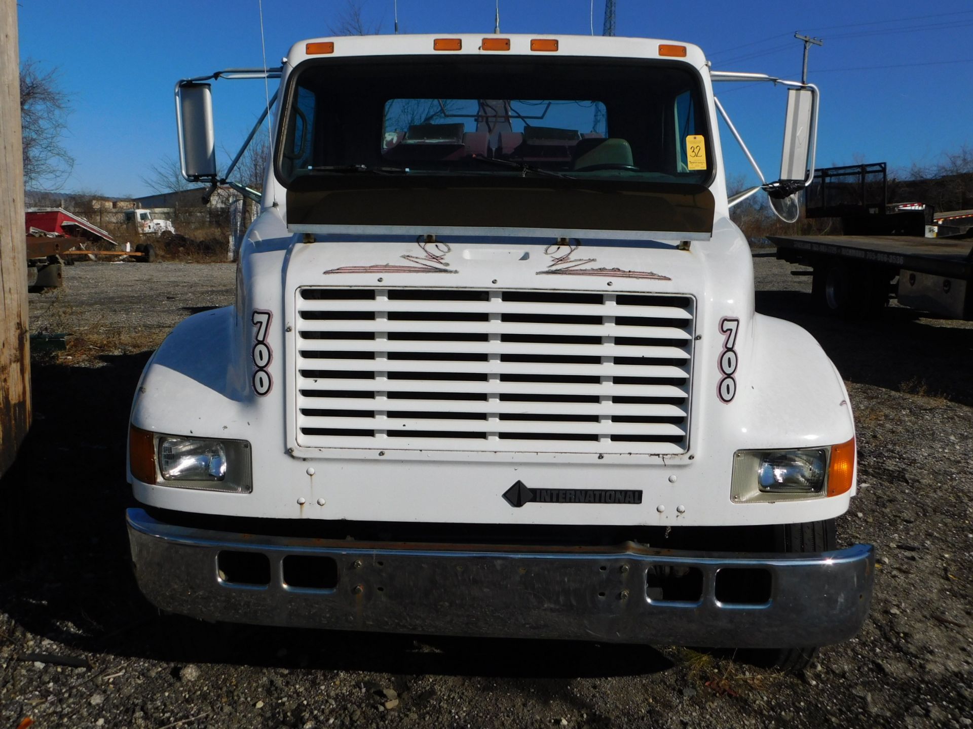 1990 International Model 4900 4x2 Single Axle Tow Truck, Diesel, Fuller 10 Speed Manual - Image 2 of 30