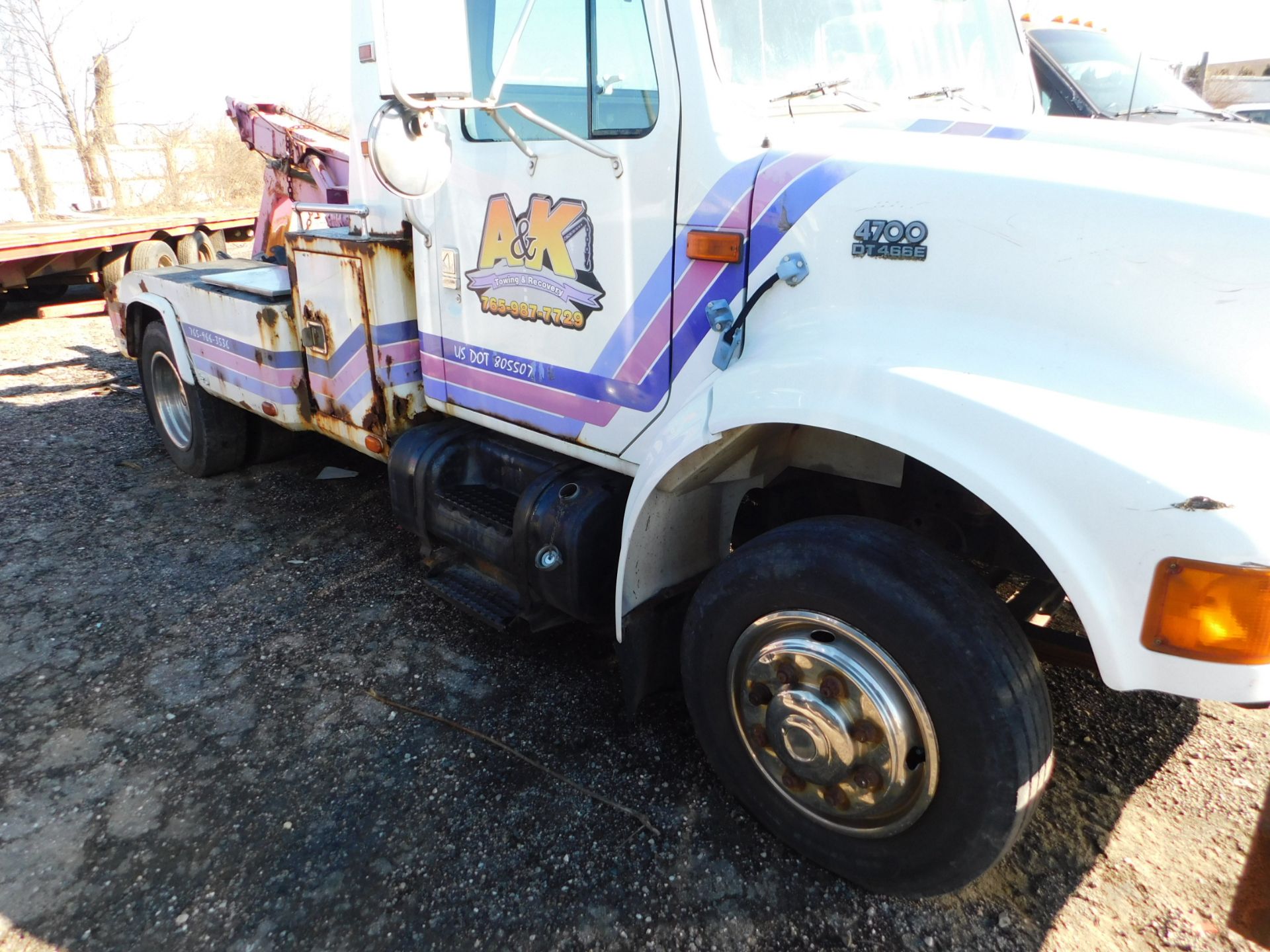 1999 International 4700/DT466E Single Axle Tow Truck, Diesel, International 6-Plus Manual - Image 4 of 23