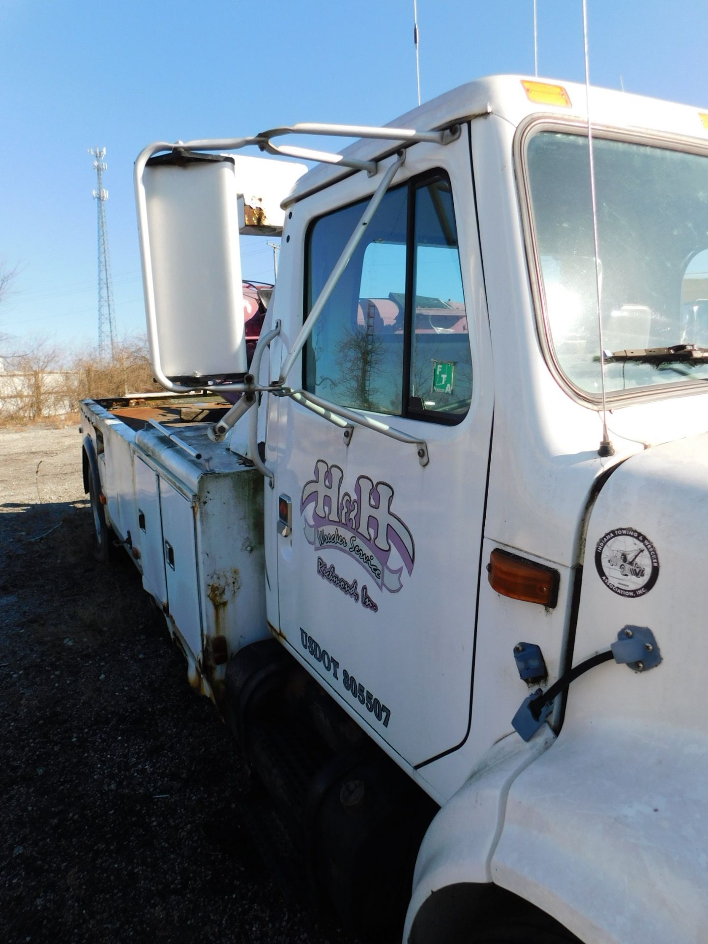 1990 International Model 4900 4x2 Single Axle Tow Truck, Diesel, Fuller 10 Speed Manual - Image 27 of 30