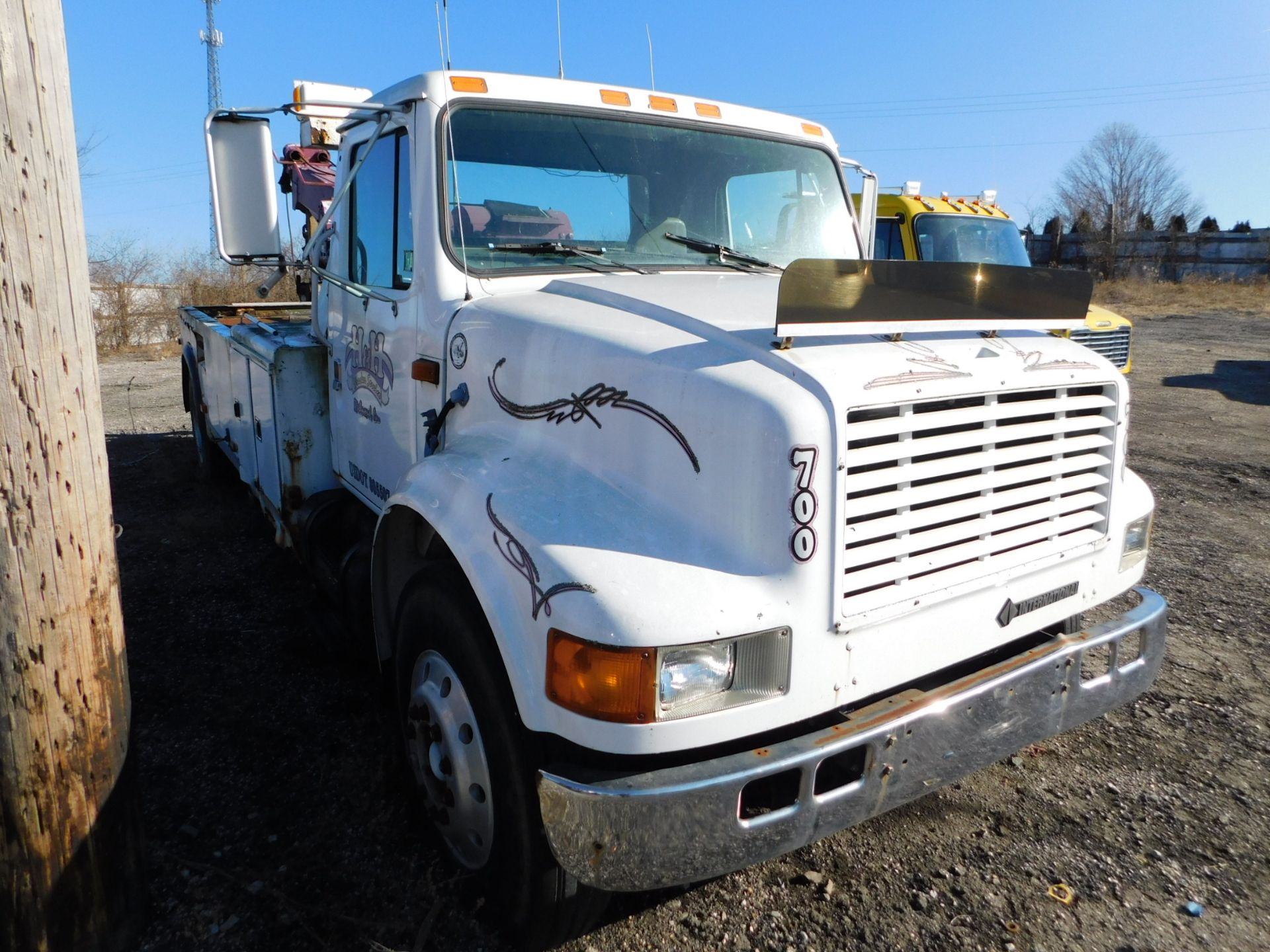 1990 International Model 4900 4x2 Single Axle Tow Truck, Diesel, Fuller 10 Speed Manual - Image 3 of 30