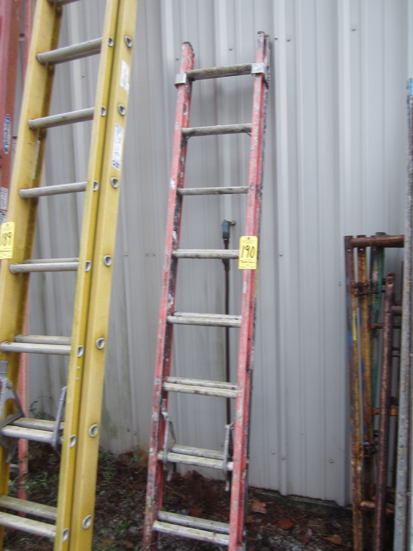 Fiberglass Extension Ladder, 16 Ft.