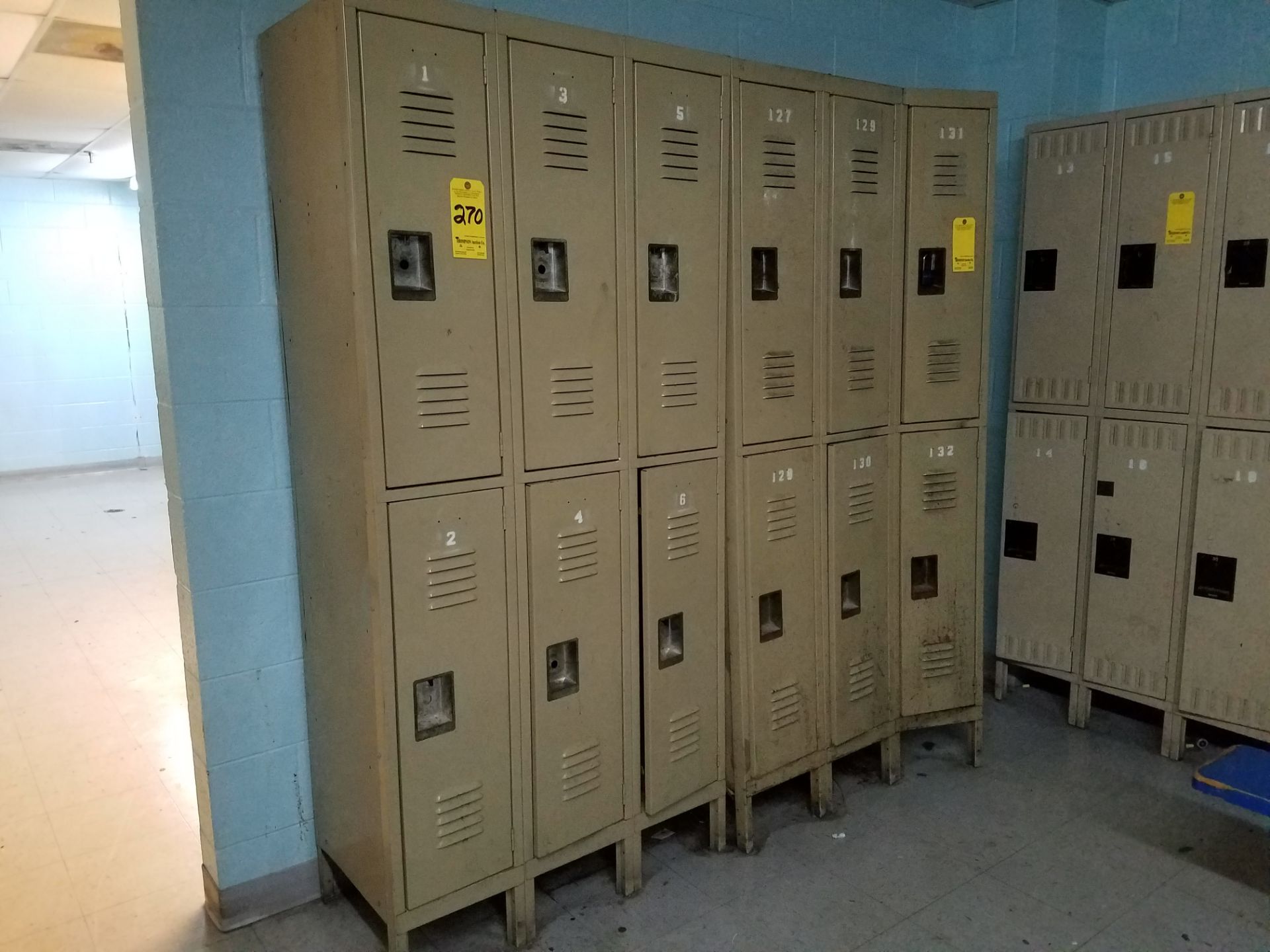 (78) Tennsco Lockers